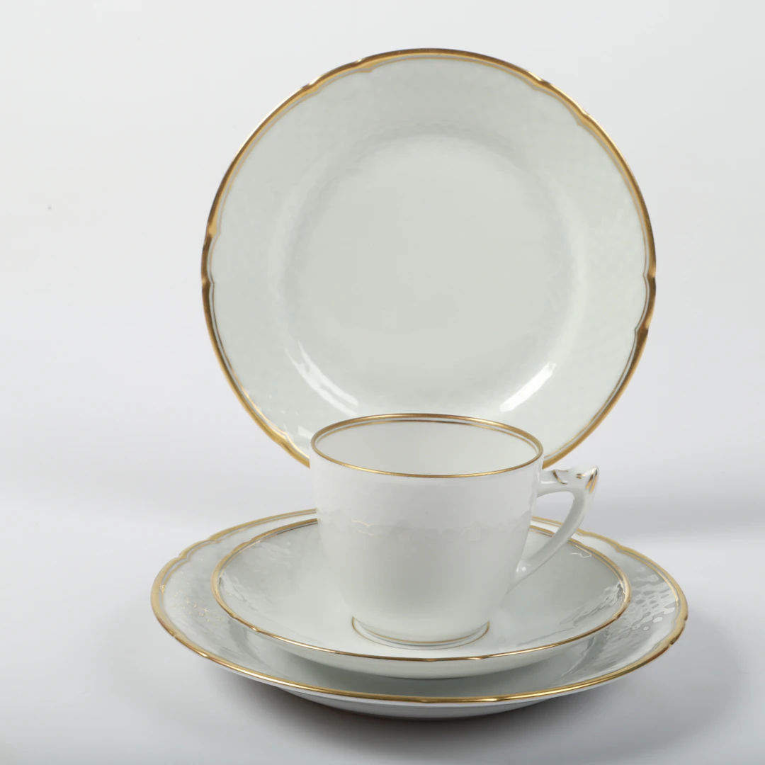 KAFFESERVIS, 33 delar, "Elegance", porslin, Bing & Gröndahl, Danmark.