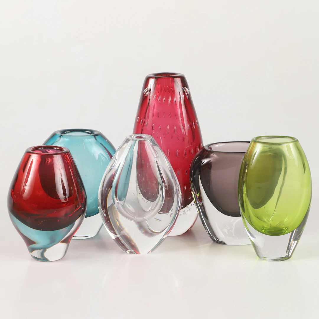 VASER, 6 stycken, färgat glas, 1900-tal.