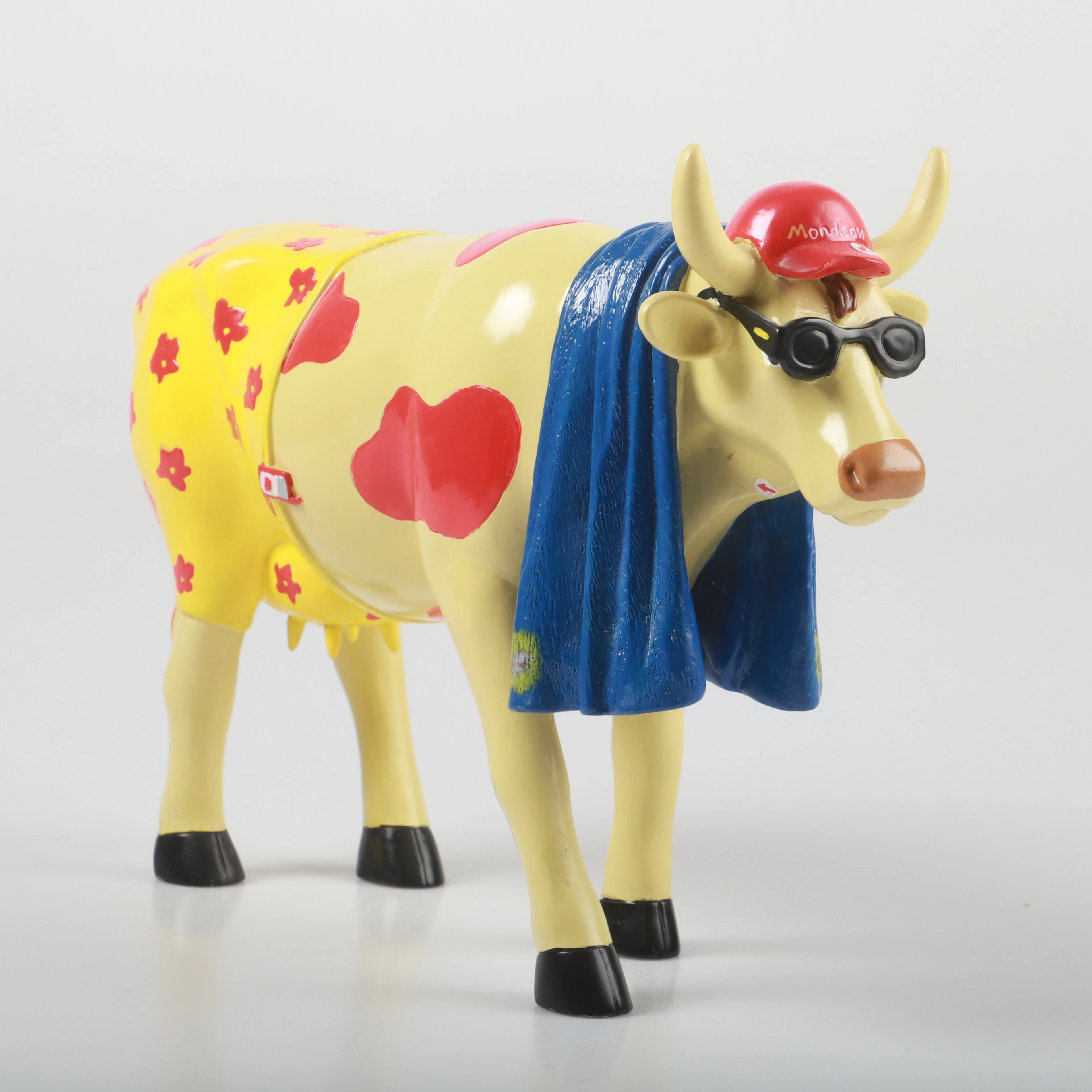 DANIEL MENINI. Skulptur, ""McAdo de Monaco", konstmassa, CowParade, 2000-tal.