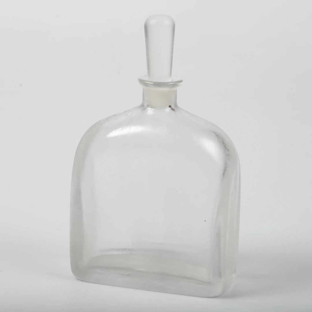 VICKE LINDSTRAND. Karaff, "Iced", glas, Orrefors.