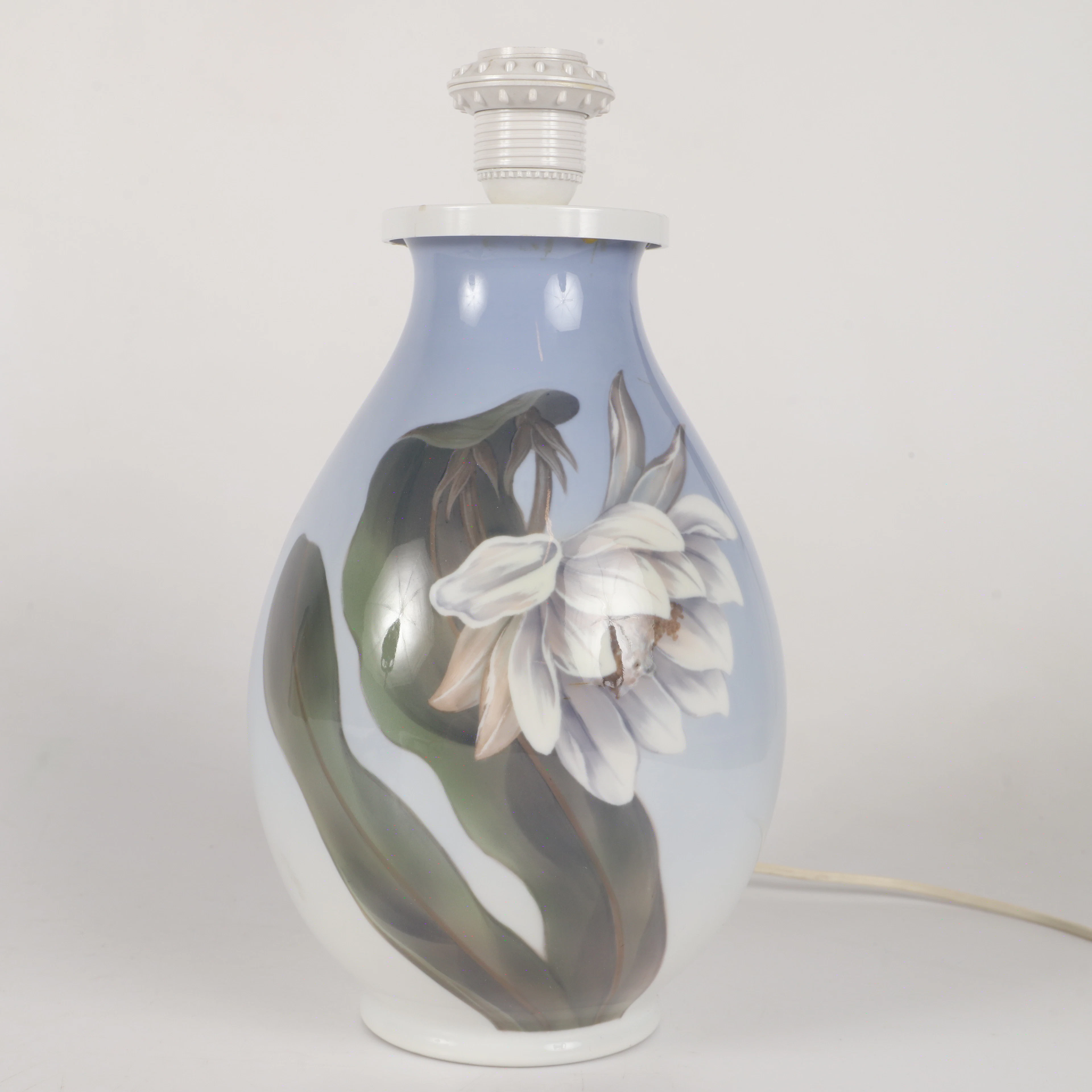 BORDSLAMPA, porslin, Royal Copenhagen, Danmark.