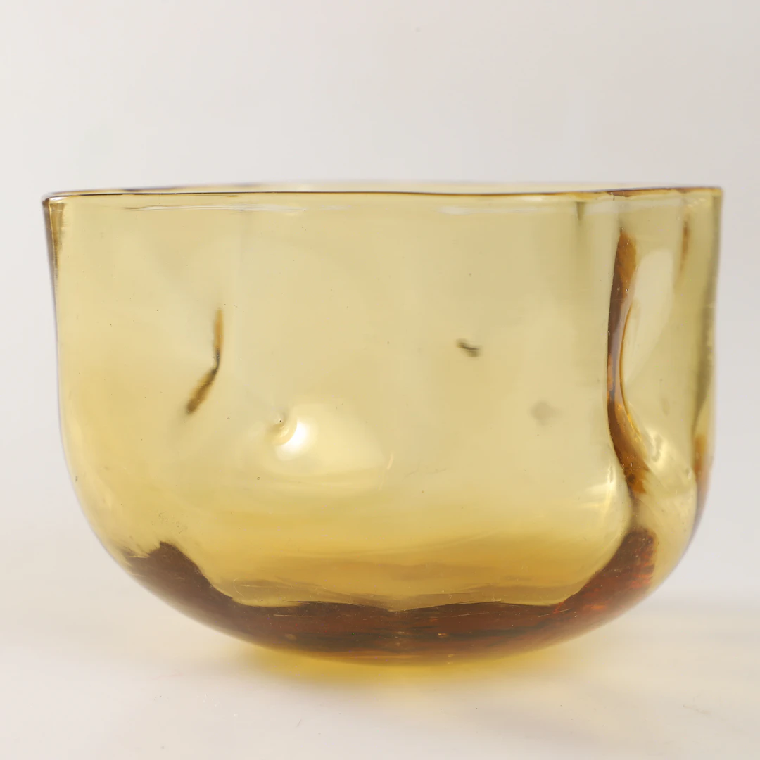 DESSERTSKÅLAR, 7 stycken, gultonat glas.