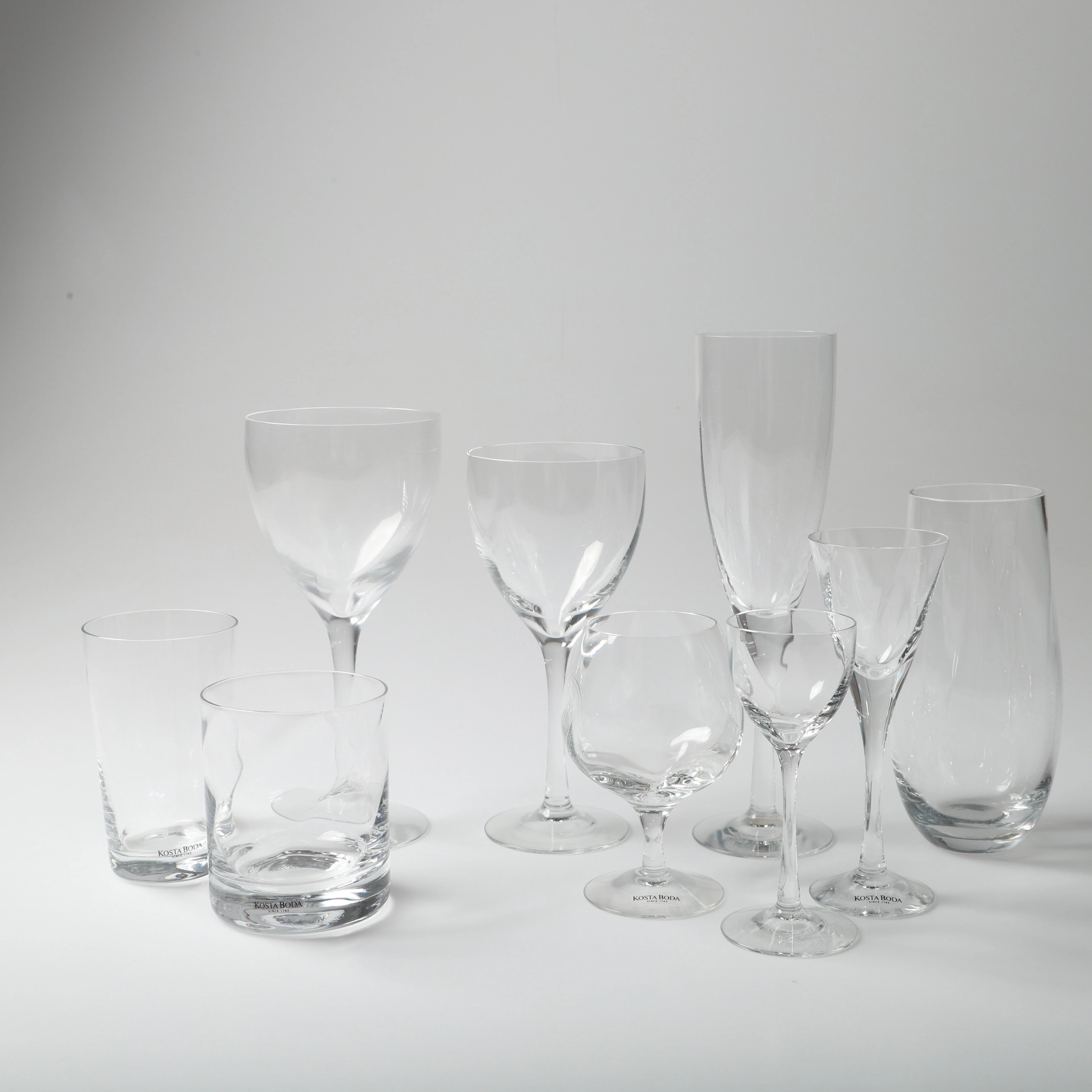 BERTIL VALLIEN. Glasservis, 29 delar, "Chateau", Kosta Boda.