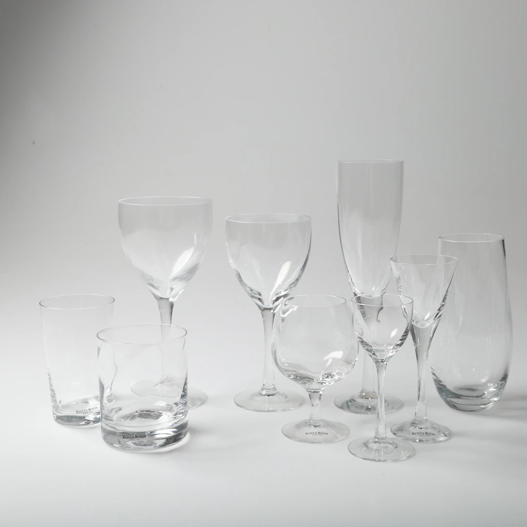 BERTIL VALLIEN. Glasservis, 29 delar, "Chateau", Kosta Boda.