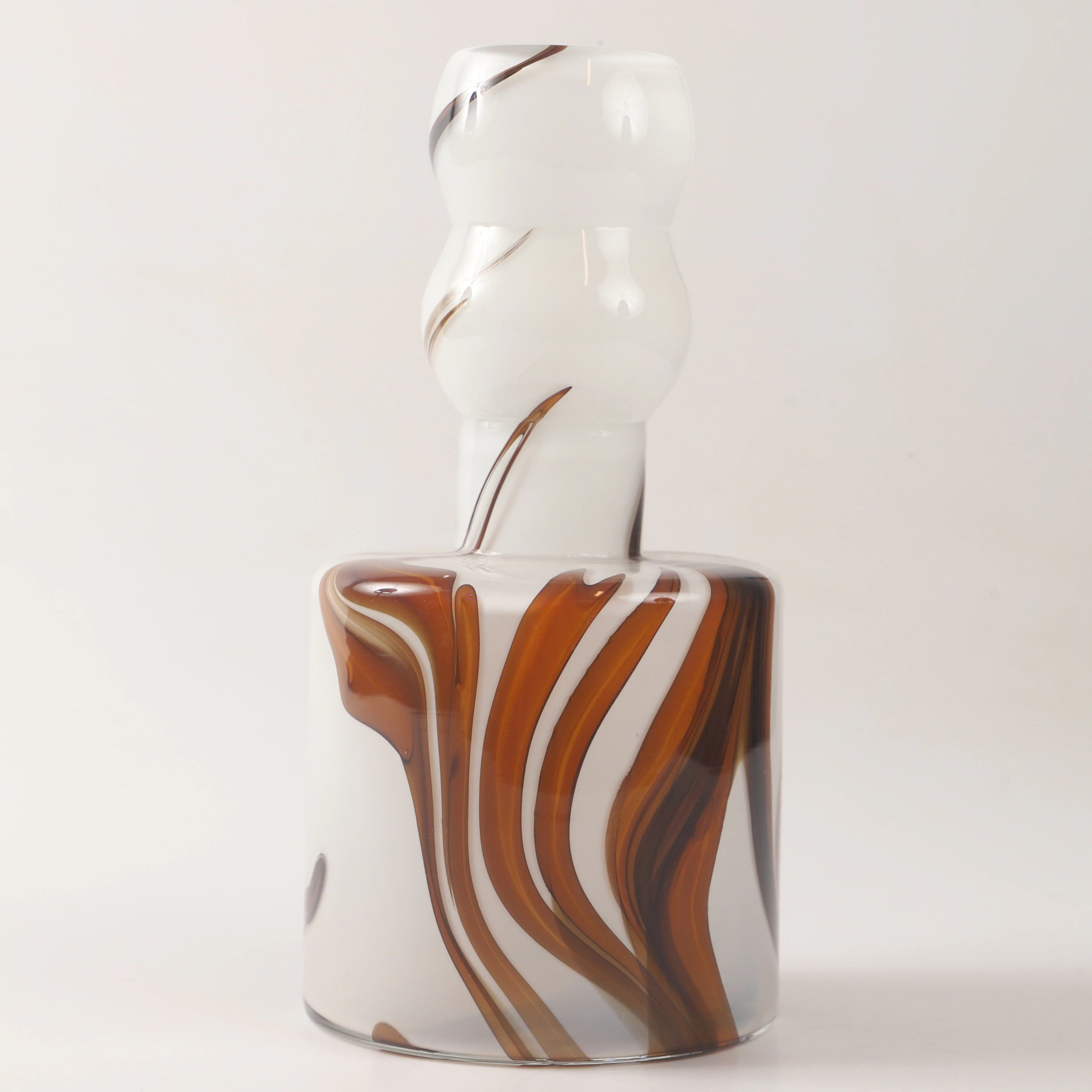 BENGT ORUP. Vas, glas, Johansfors glasbruk, signerad.