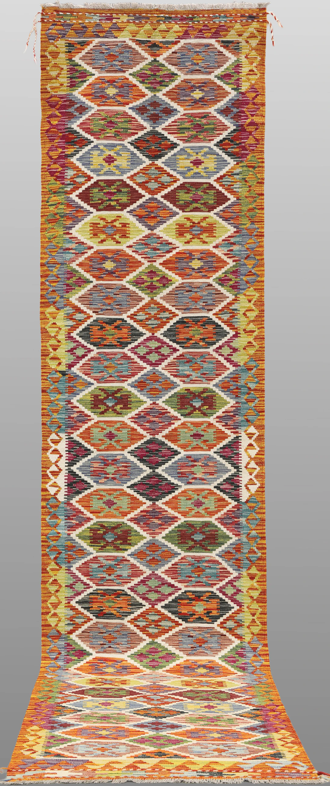 MATTA, "Kelim", galleri, 374 x 80cm.
