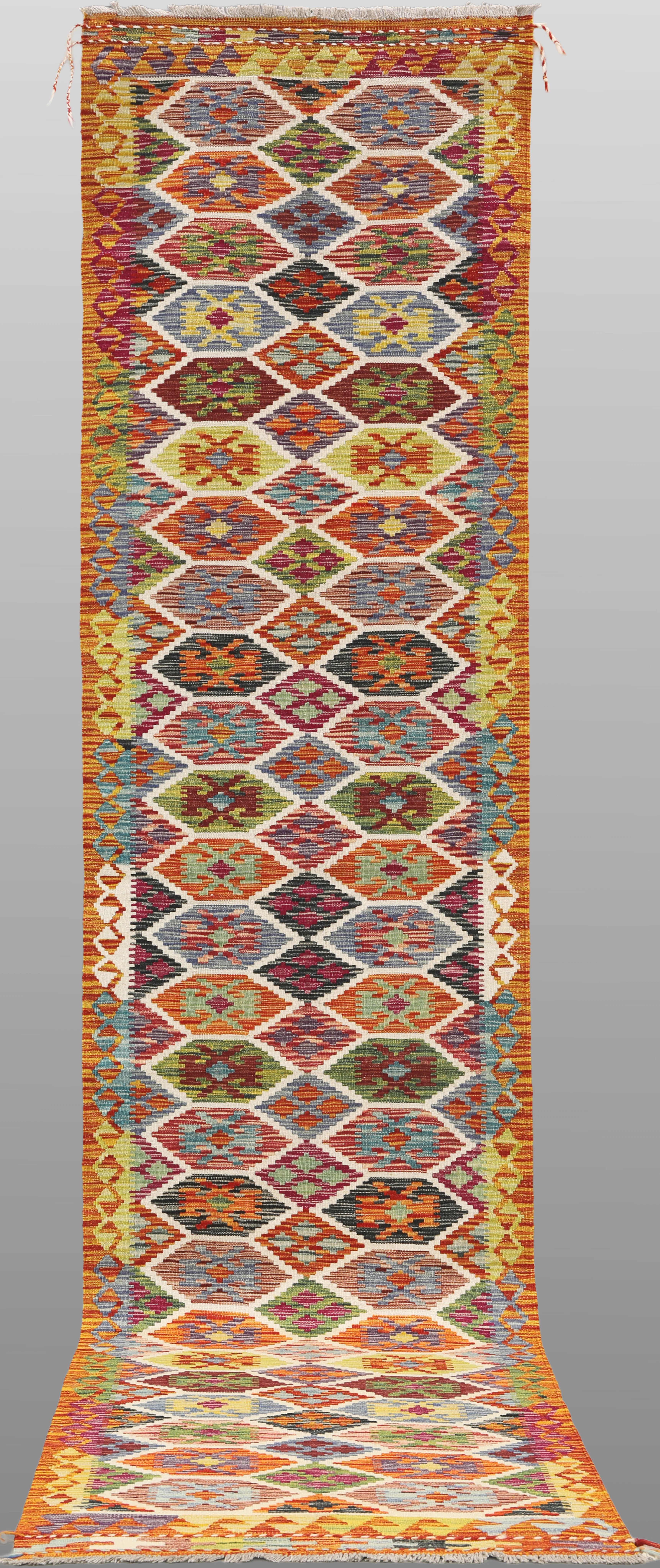 MATTA, "Kelim", galleri, 374 x 80cm.