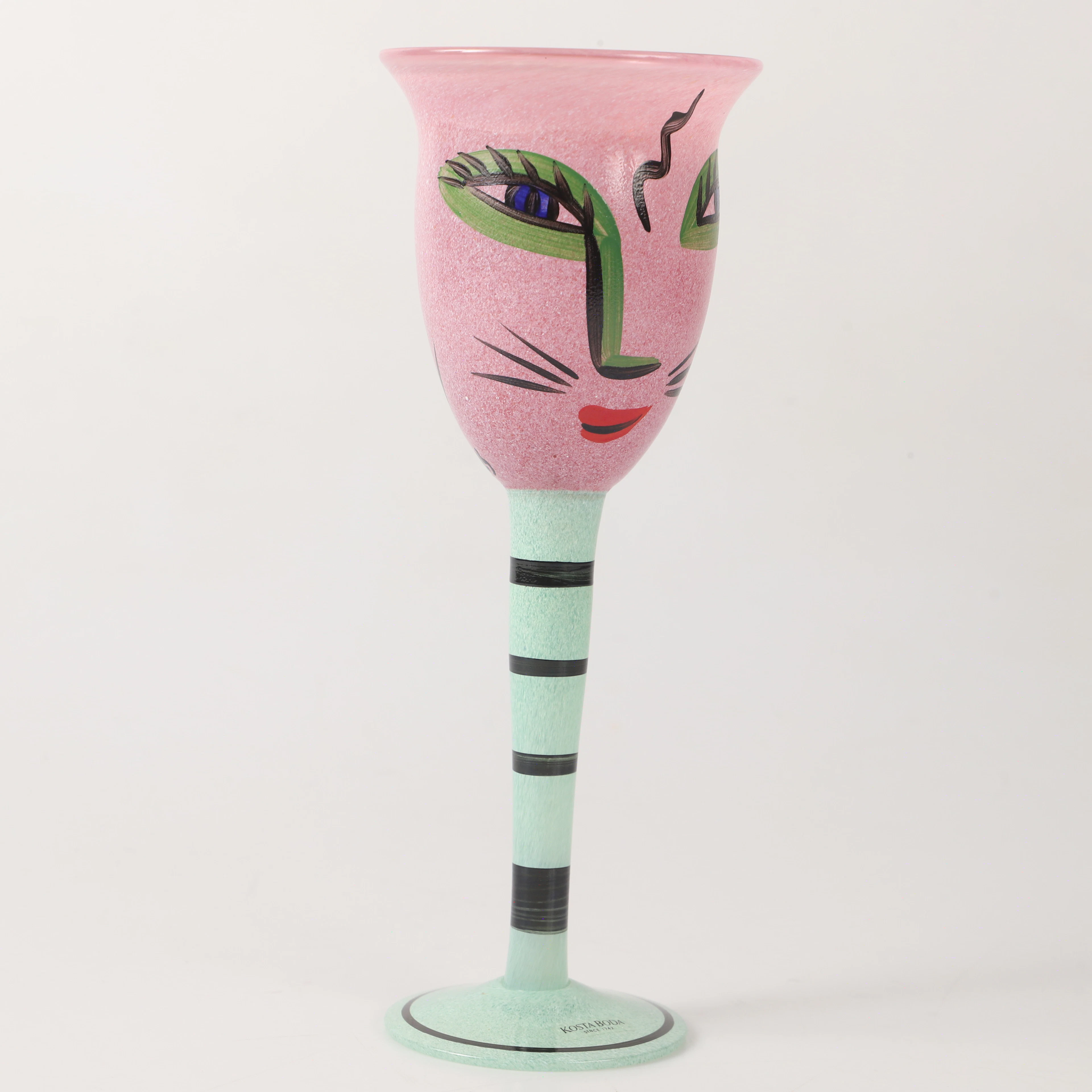 ULRICA HYDMAN-VALLIEN. Pokalglas, konstglas, Kosta Boda, etikettmärkt.