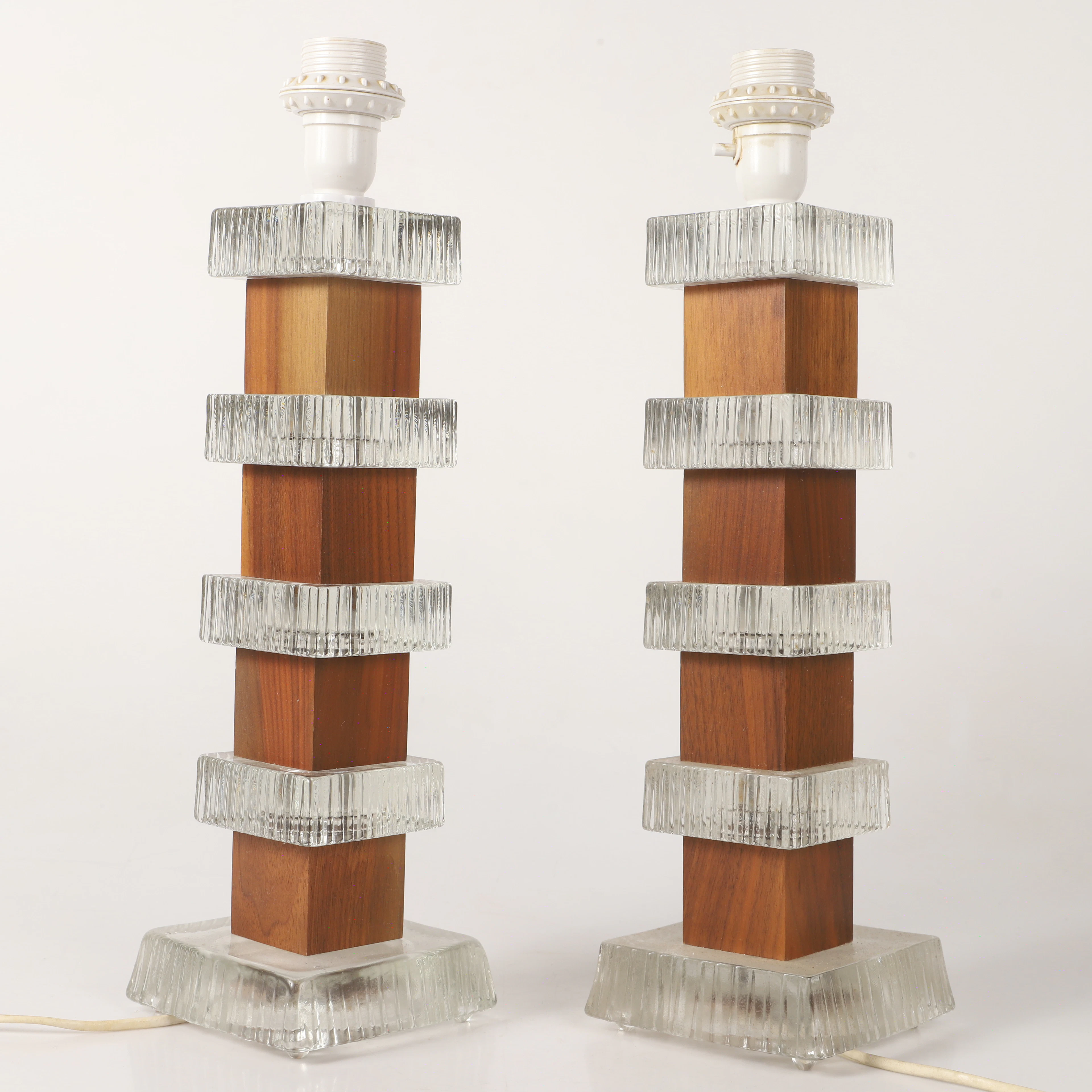 BORDSLAMPOR, 1 par, teak/glas, 1960/1970-tal.