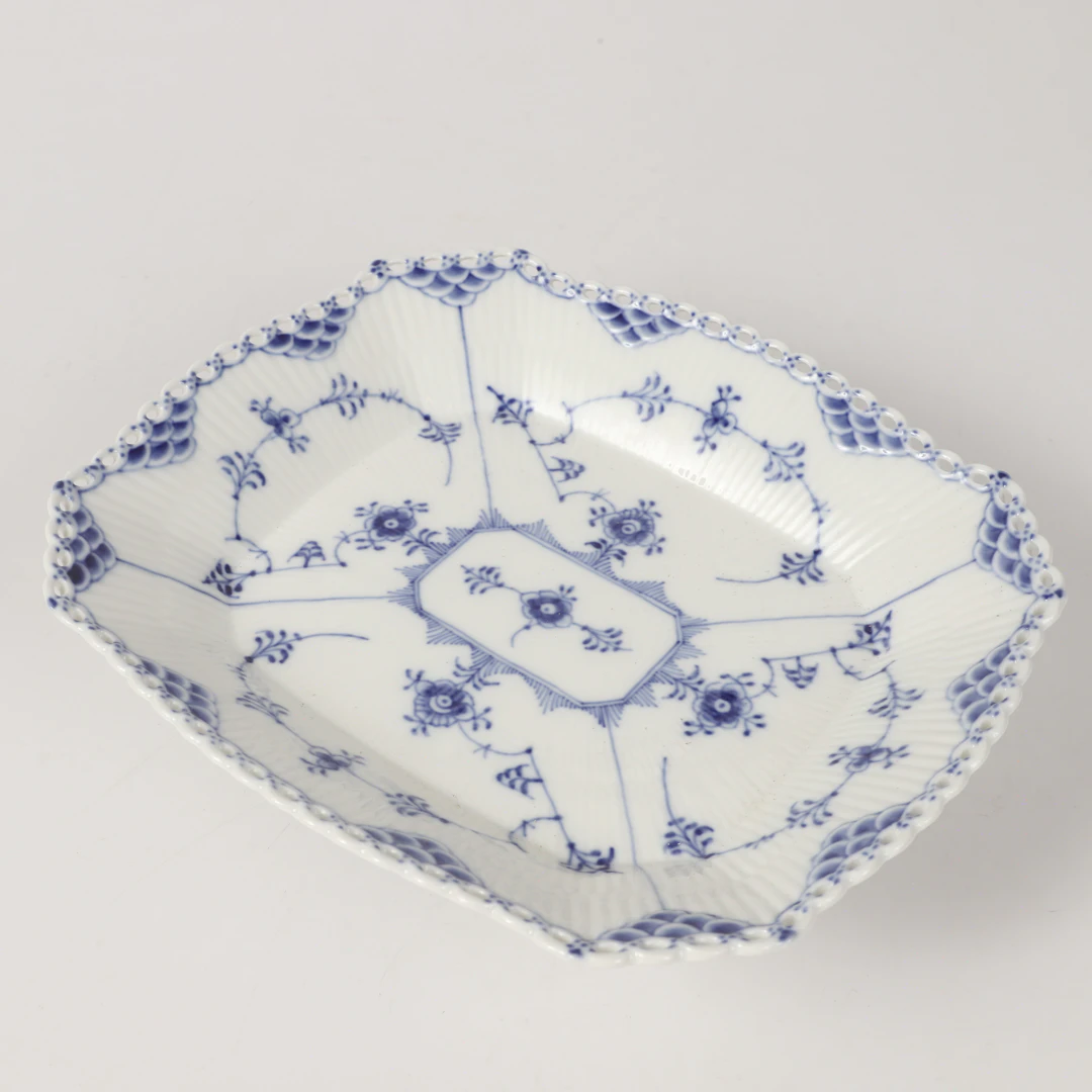 FAT, "Musselmalet", porslin, Royal Copenhagen, Danmark.