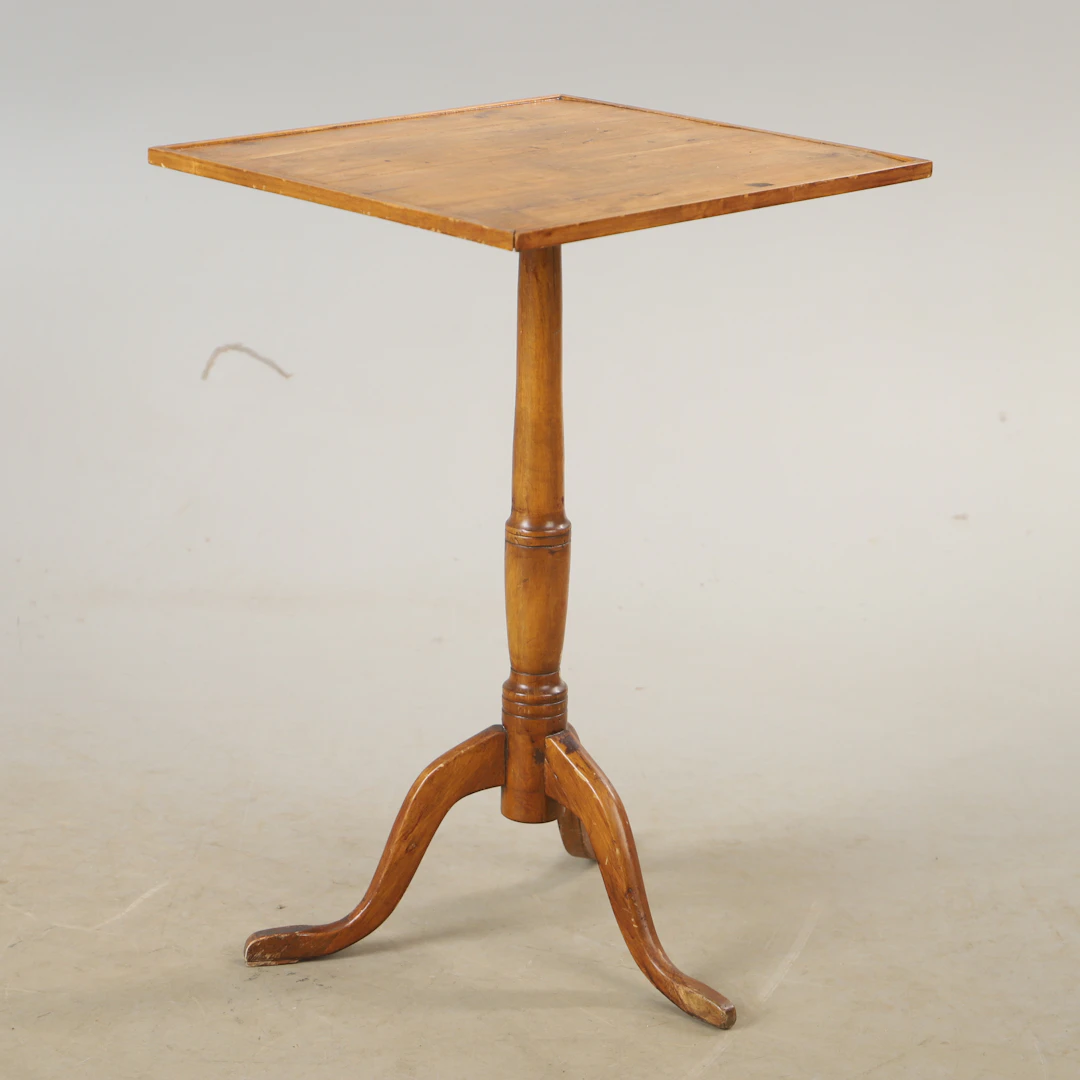 SIDOBORD, björk, 1900-talets första hälft.