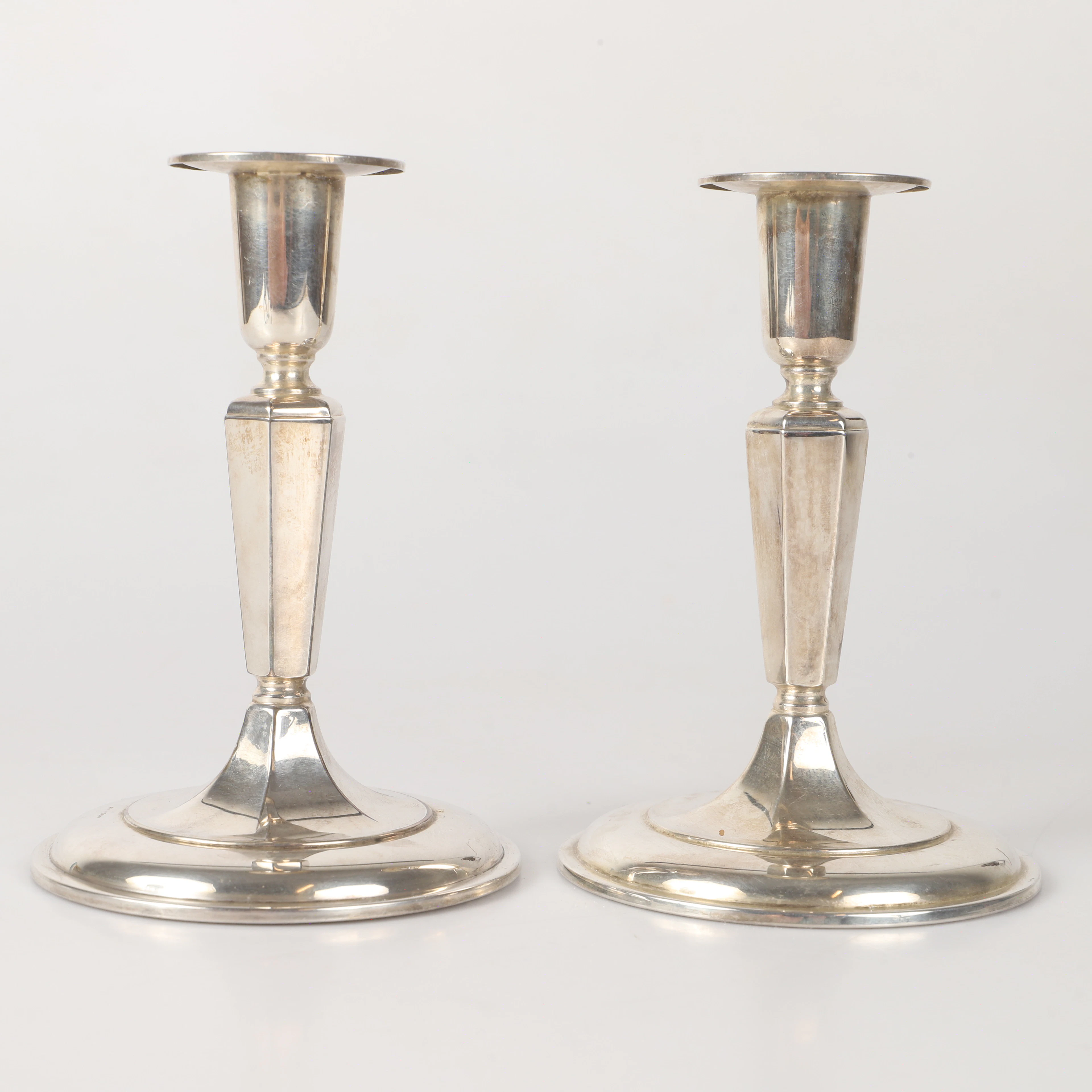 TORE ELDH. Ljusstakar, 1 par, silver, Ceson, 1974-78.