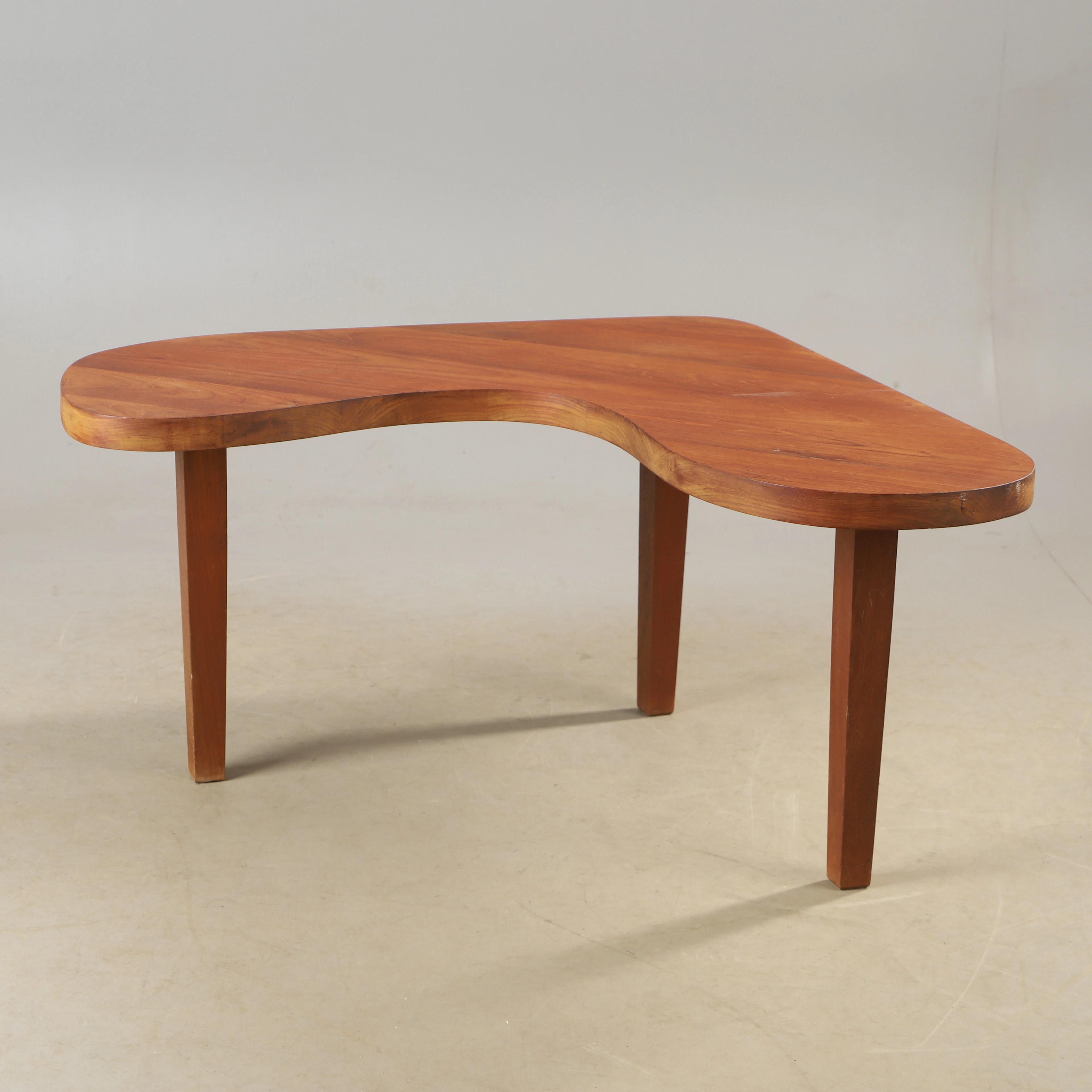 SOFFBORD, organisk form, massiv teak, 1960/70-tal.
