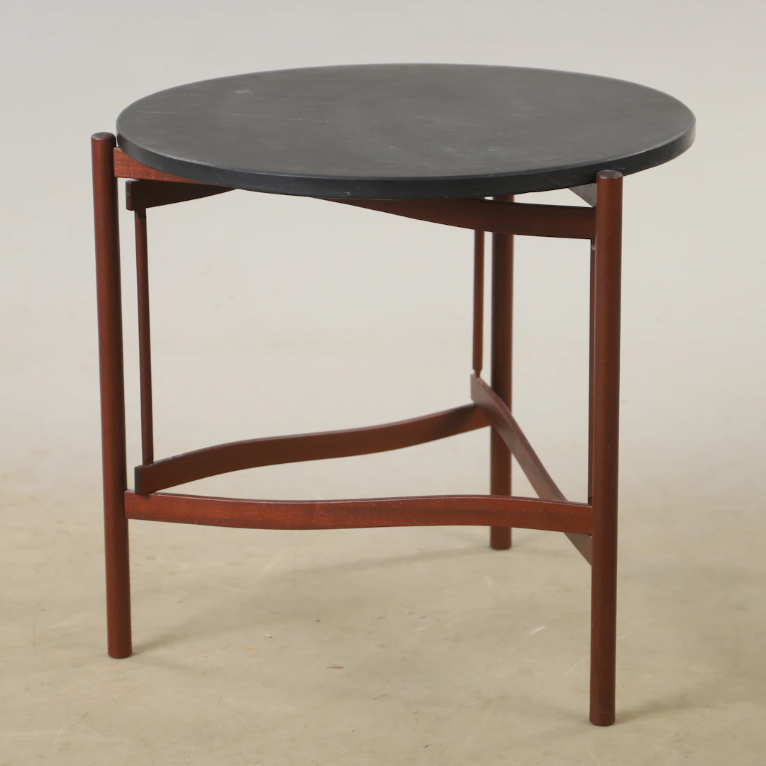 HANS JOHANSSON. Sidobord, "Tema", mahogny med stenskiva, Karl Andersson