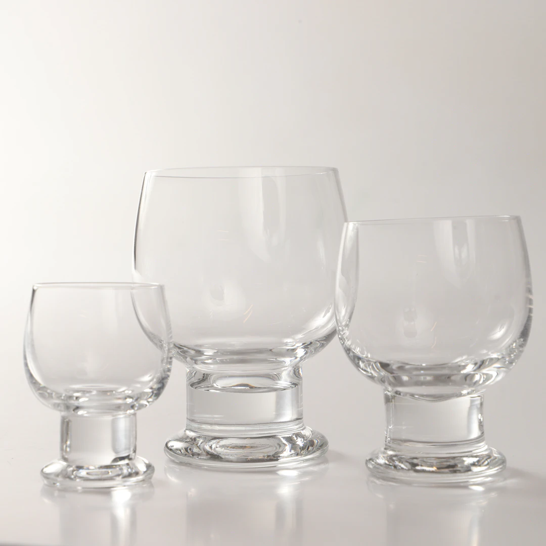 GUNNAR CYRÉN. Glasservis, 30 delar, "Måtta", Orrefors.