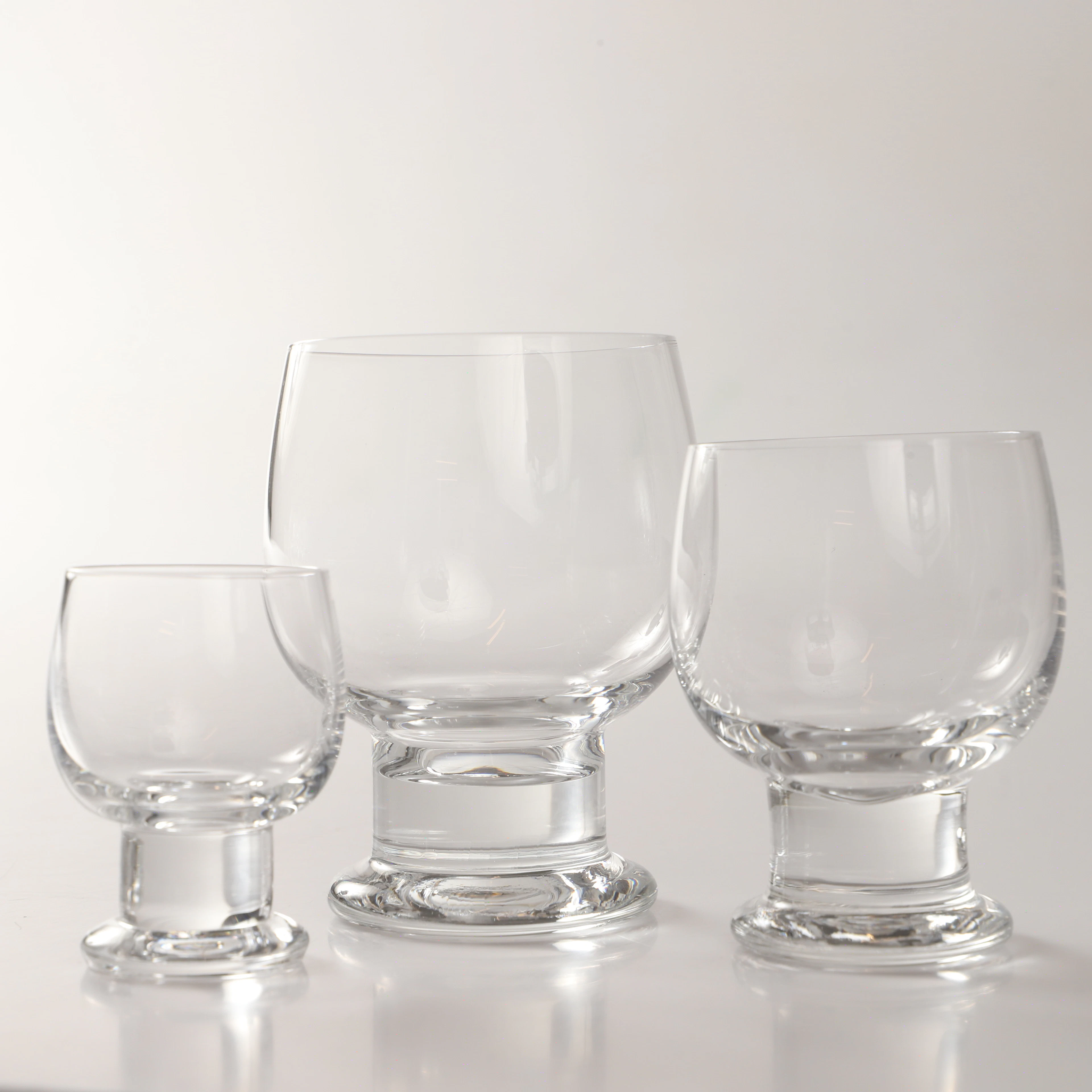 GUNNAR CYRÉN. Glasservis, 30 delar, "Måtta", Orrefors.