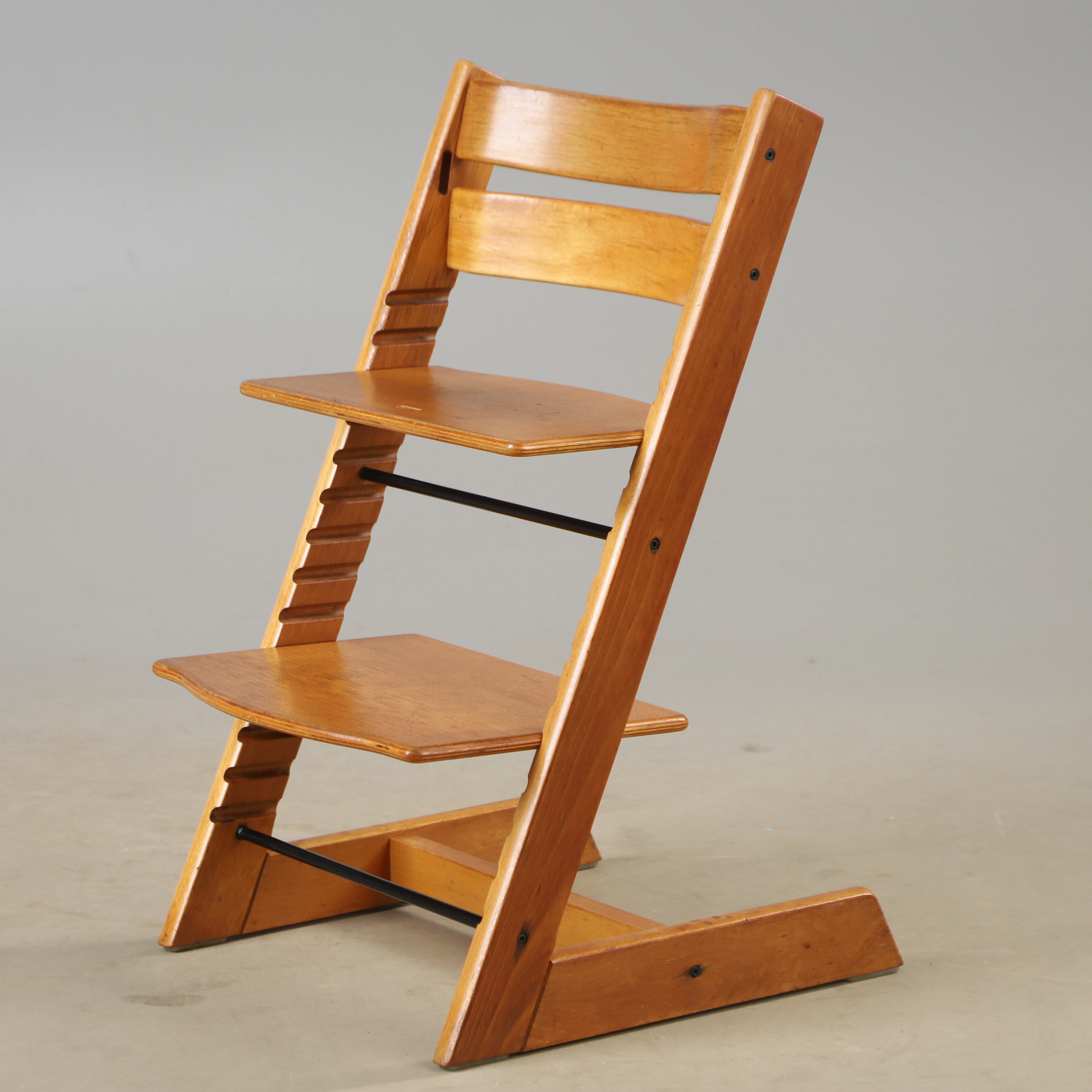 PETER OPSVIK. Barnstol, "Tripp-Trapp", Stokke, Norge.