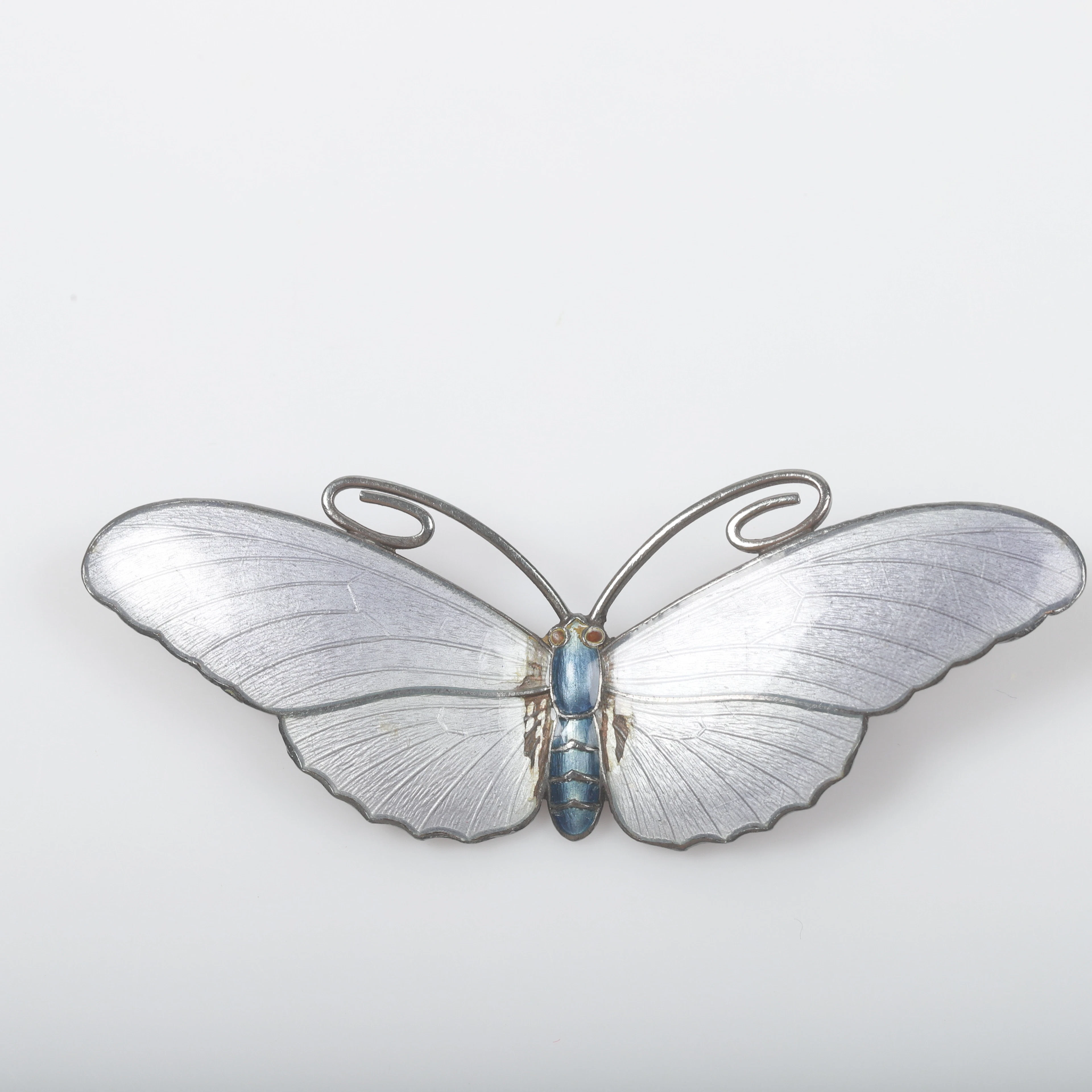 MARIUS HAMMER. Brosch, sterlingsilver med emaljerad dekor, Norge.