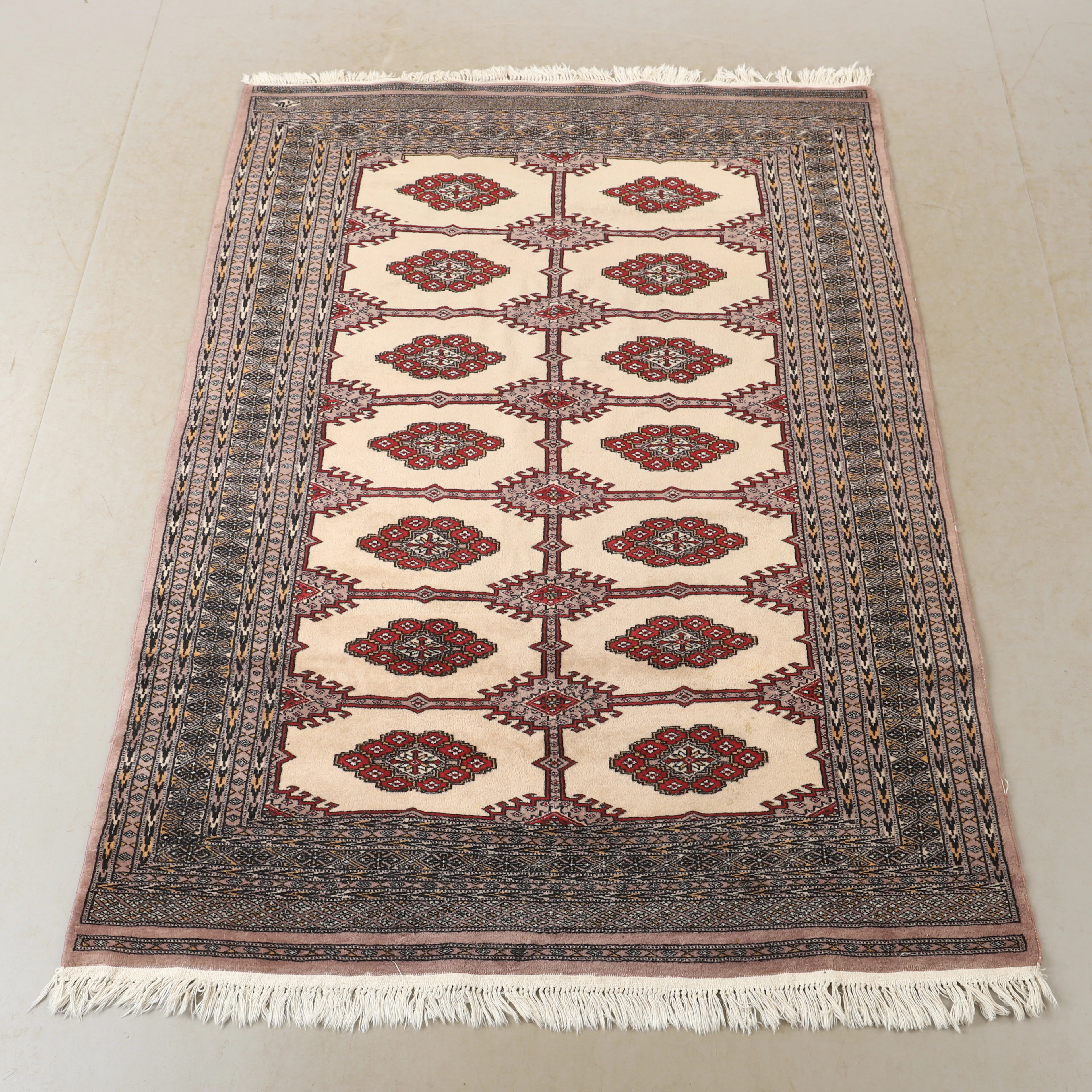 MATTA, orientalisk, 210 x 146 cm.