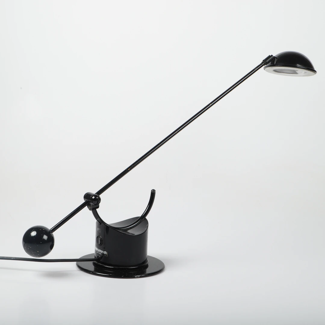 TOM AHLSTRÖM & HANS EHRICH. "Orbit", Bordslampa, Ateljé Lyktan, formgiven 1986.