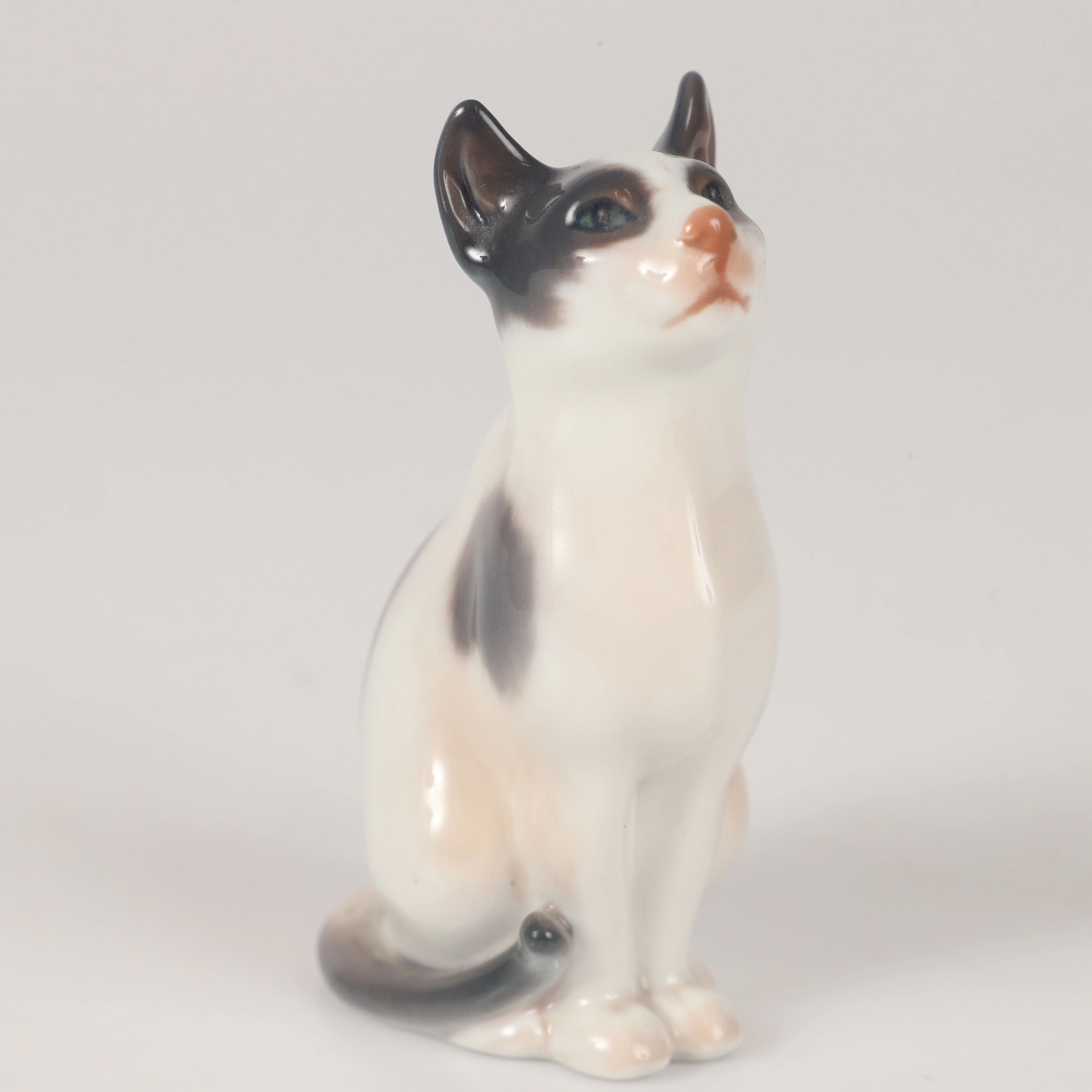 FIGURIN, katt, porslin, Dahl Jensen, Danmark.