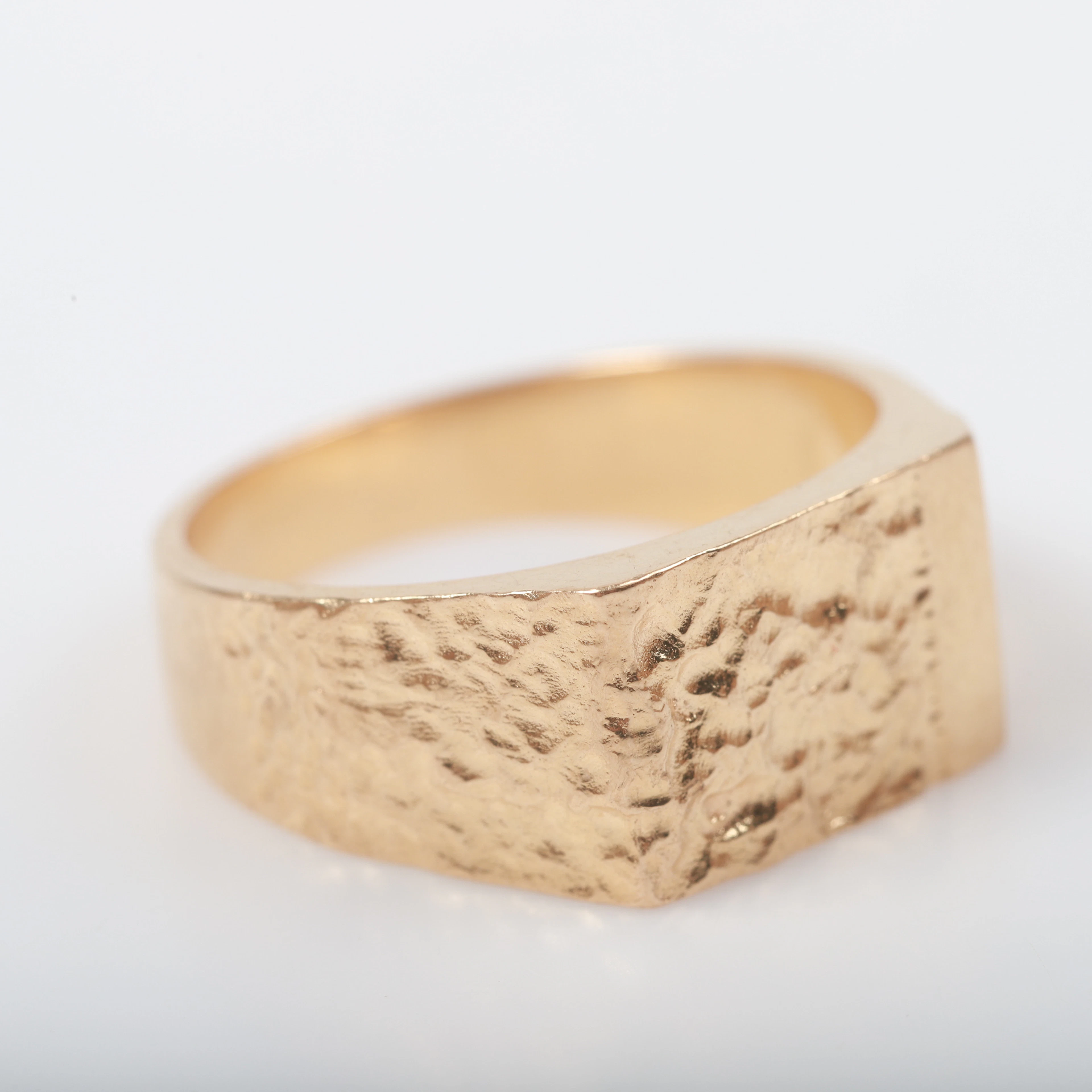 KLACKRING, 18 K guld, Ba Konstgjuteri, 2017.