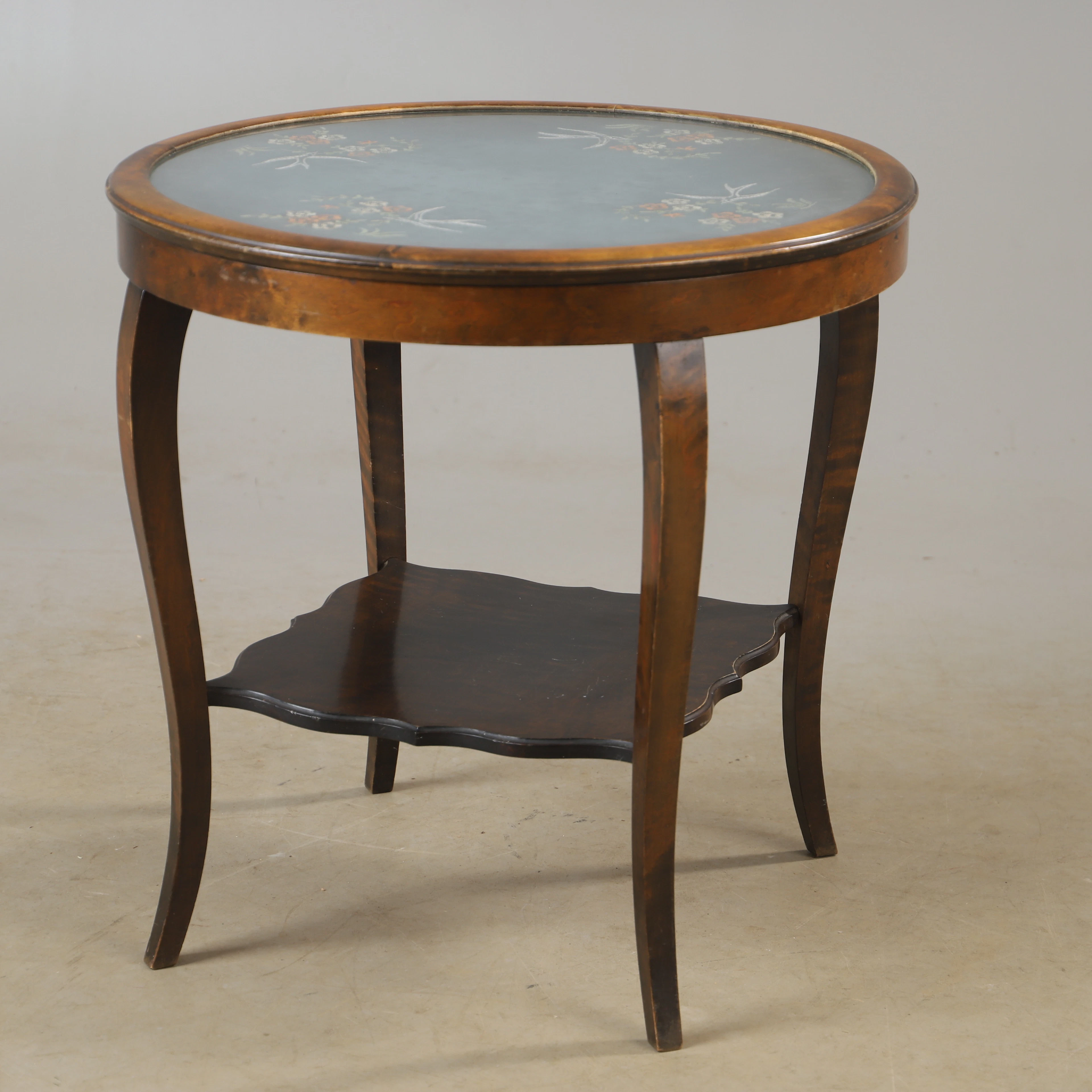 RÖKBORD, björk med glasskiva, 1900-talets första hälft.