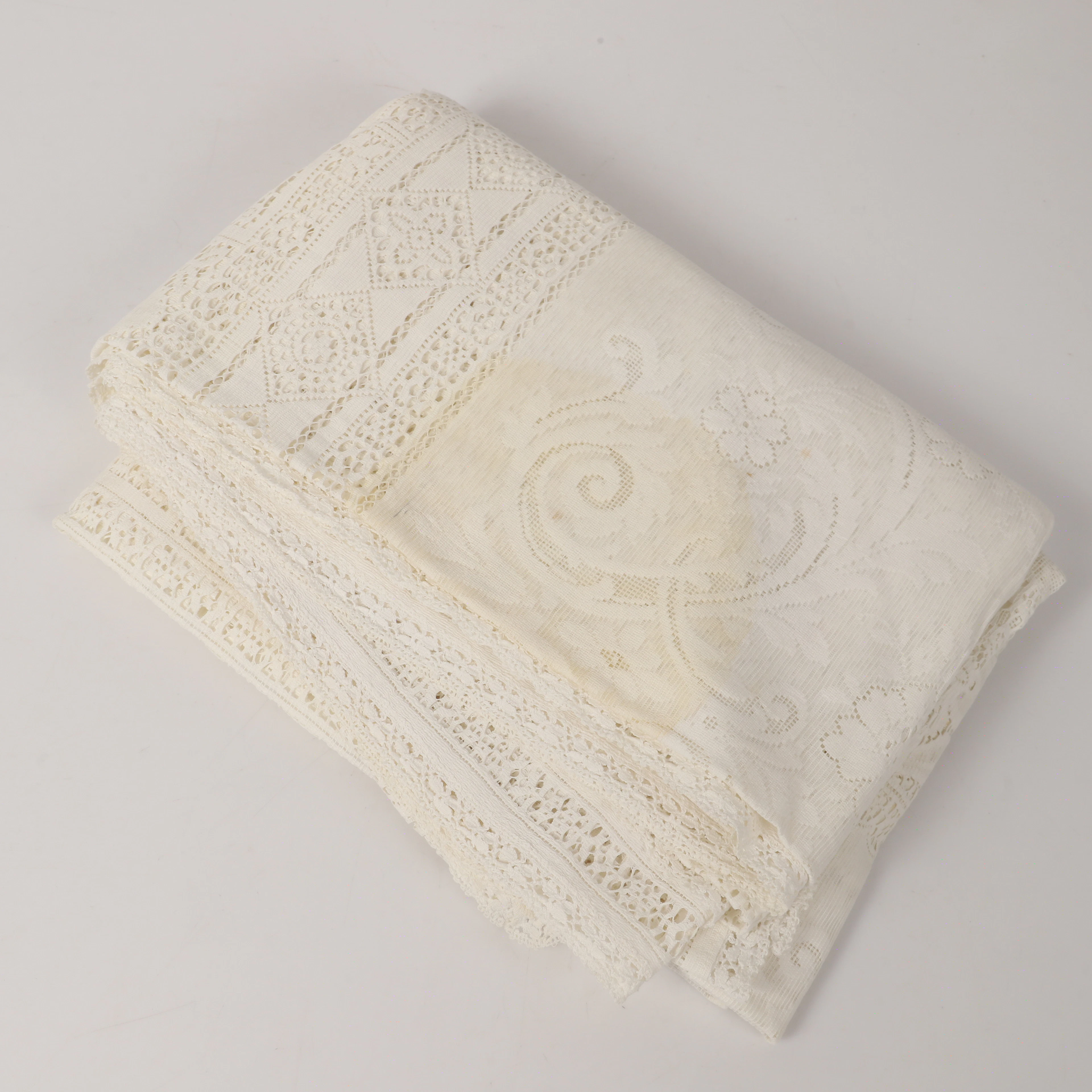 BORDSDUK, broderad, 1900-talets andra hälft.