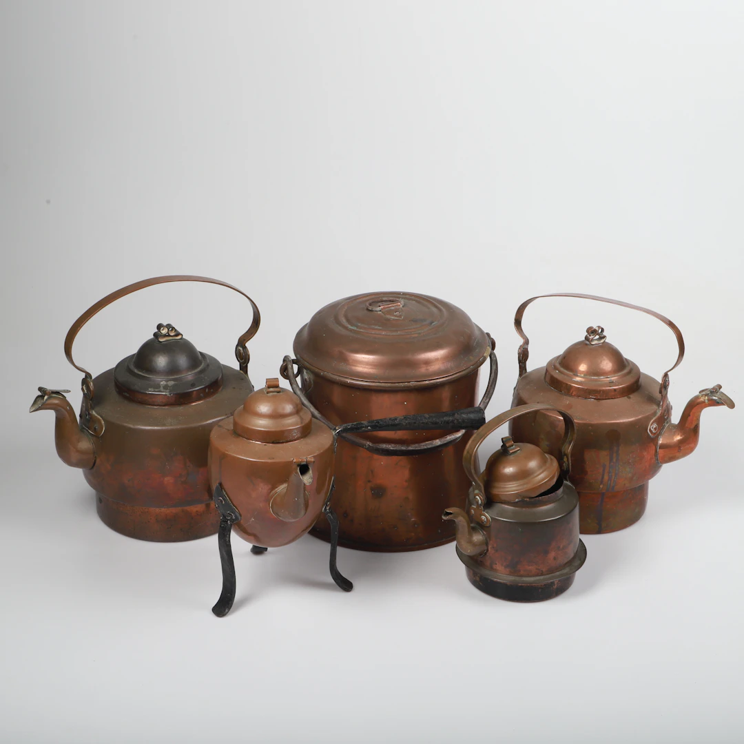 KAFFEKITTLAR SAMT HINK, 5 delar, koppar, 1800/1900-tal.