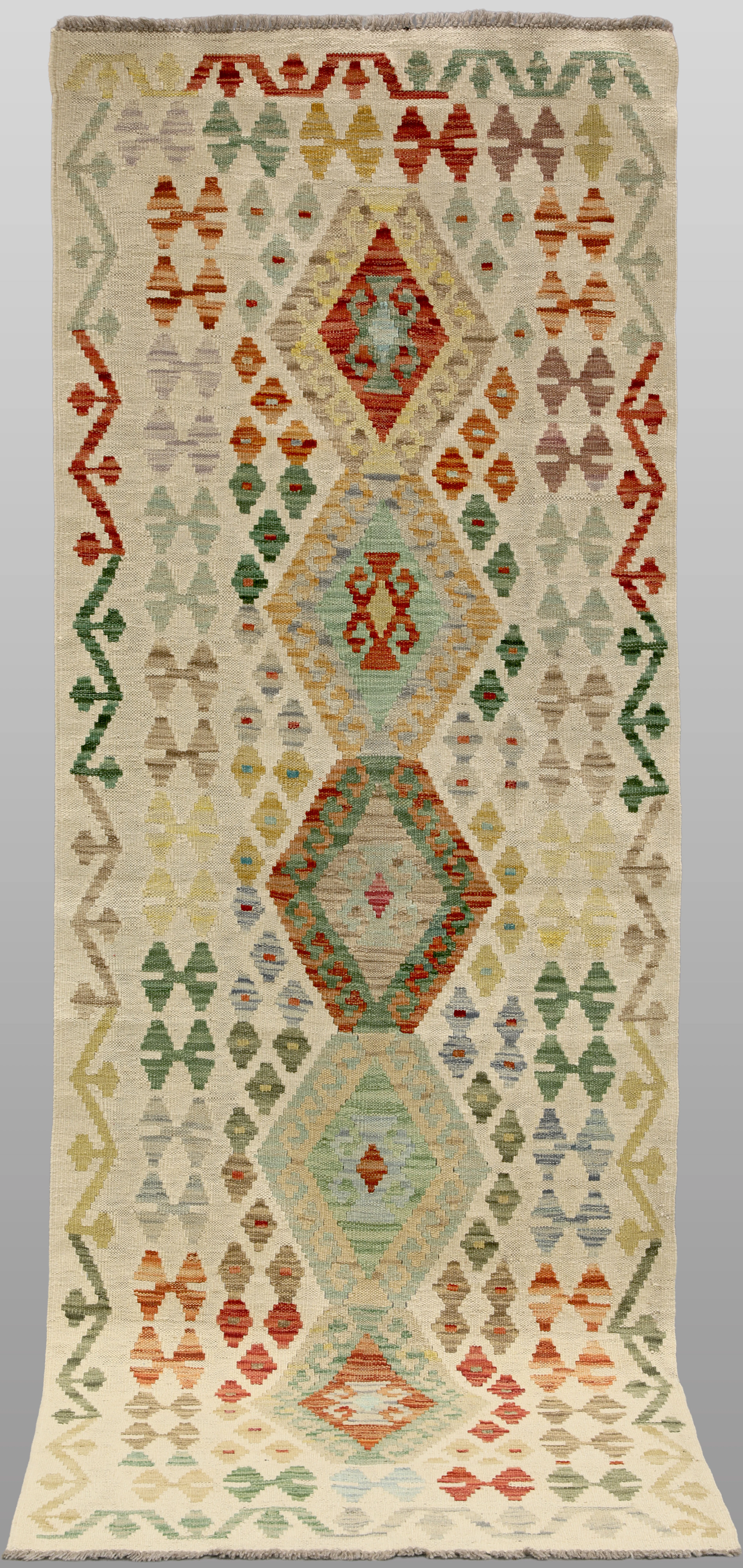 MATTA, "Kelim", galleri, 236 x 85 cm.