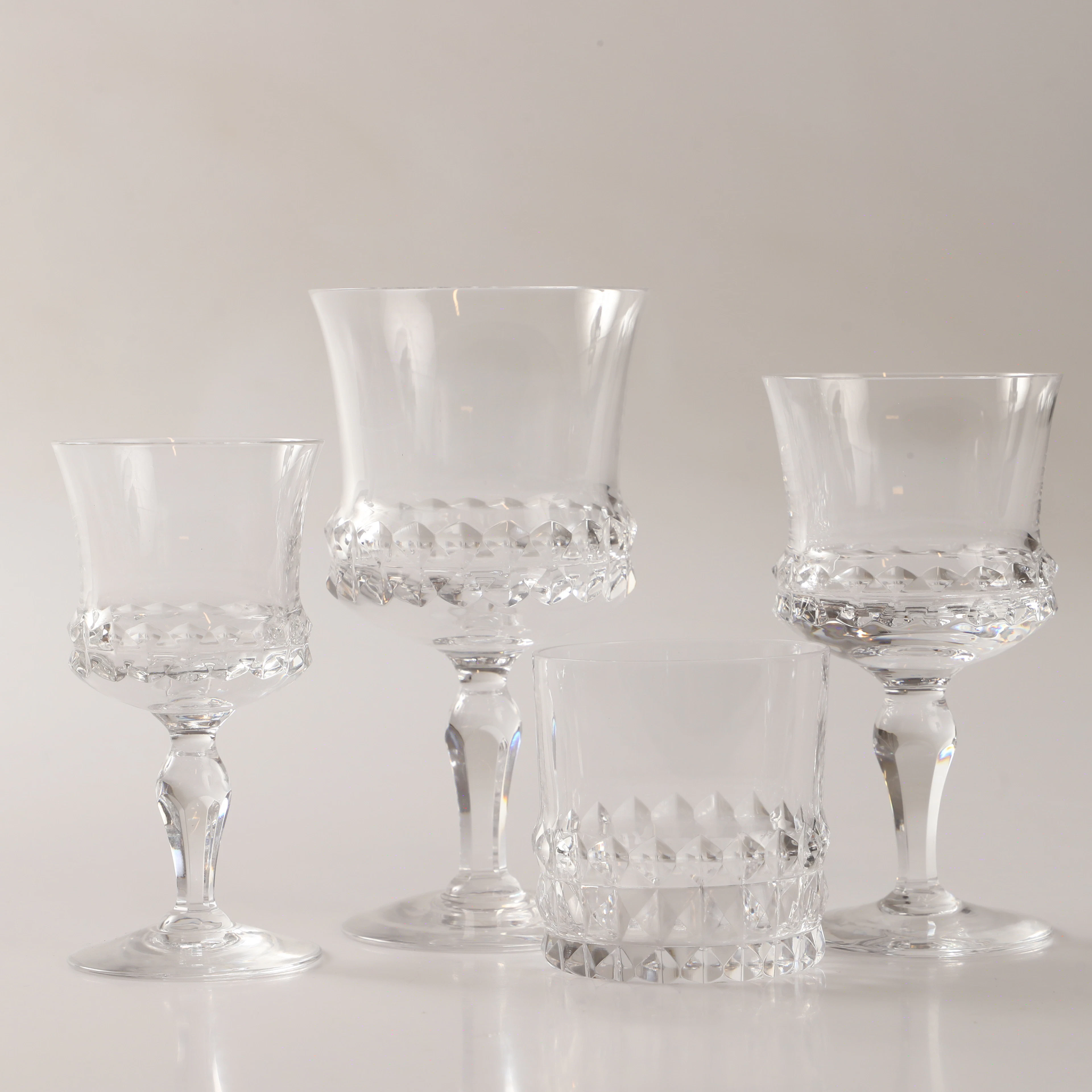 INGEBORG LUNDIN. Glasservis, 29 delar, "Silvia", Orrefors.