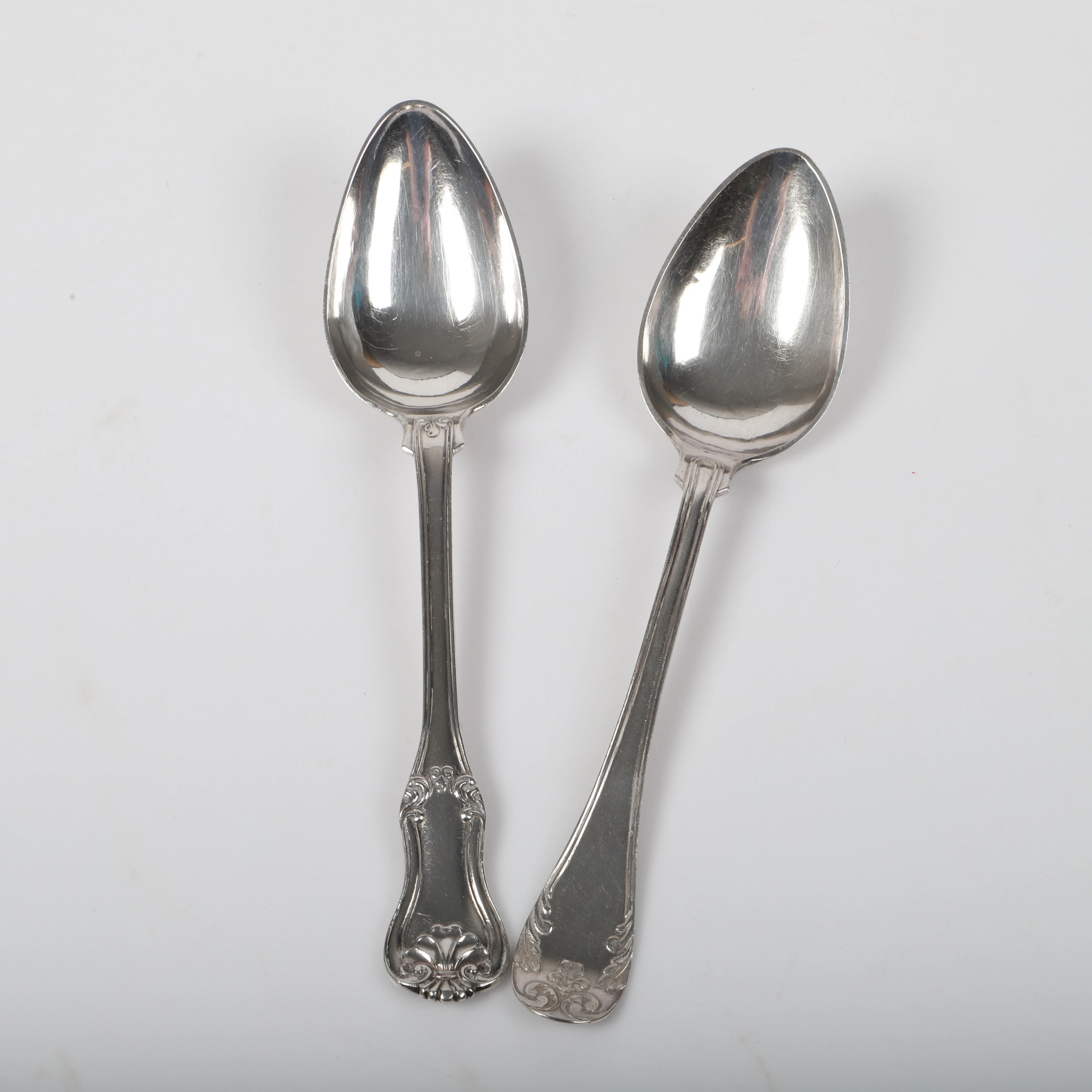 MATSKEDAR, 2 stycken, "Olga" samt "Franska Liljan", silver, 1865-1898.