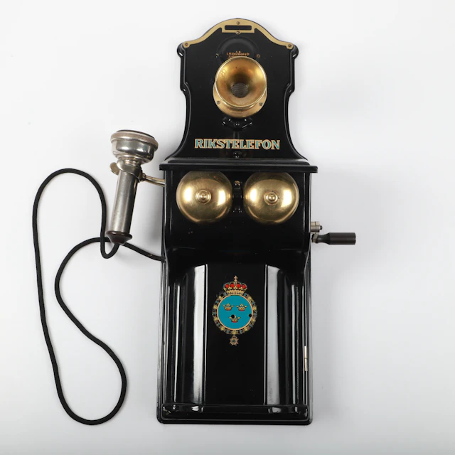 VÄGGTELEFON, märkt "Rikstelefon", A.B. L.M. Ericsson & Co, Stockholm.