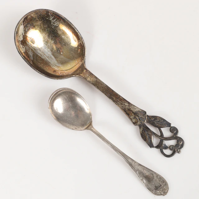 SKEDAR, 2 stycken, silver, bl. a. Danmark.