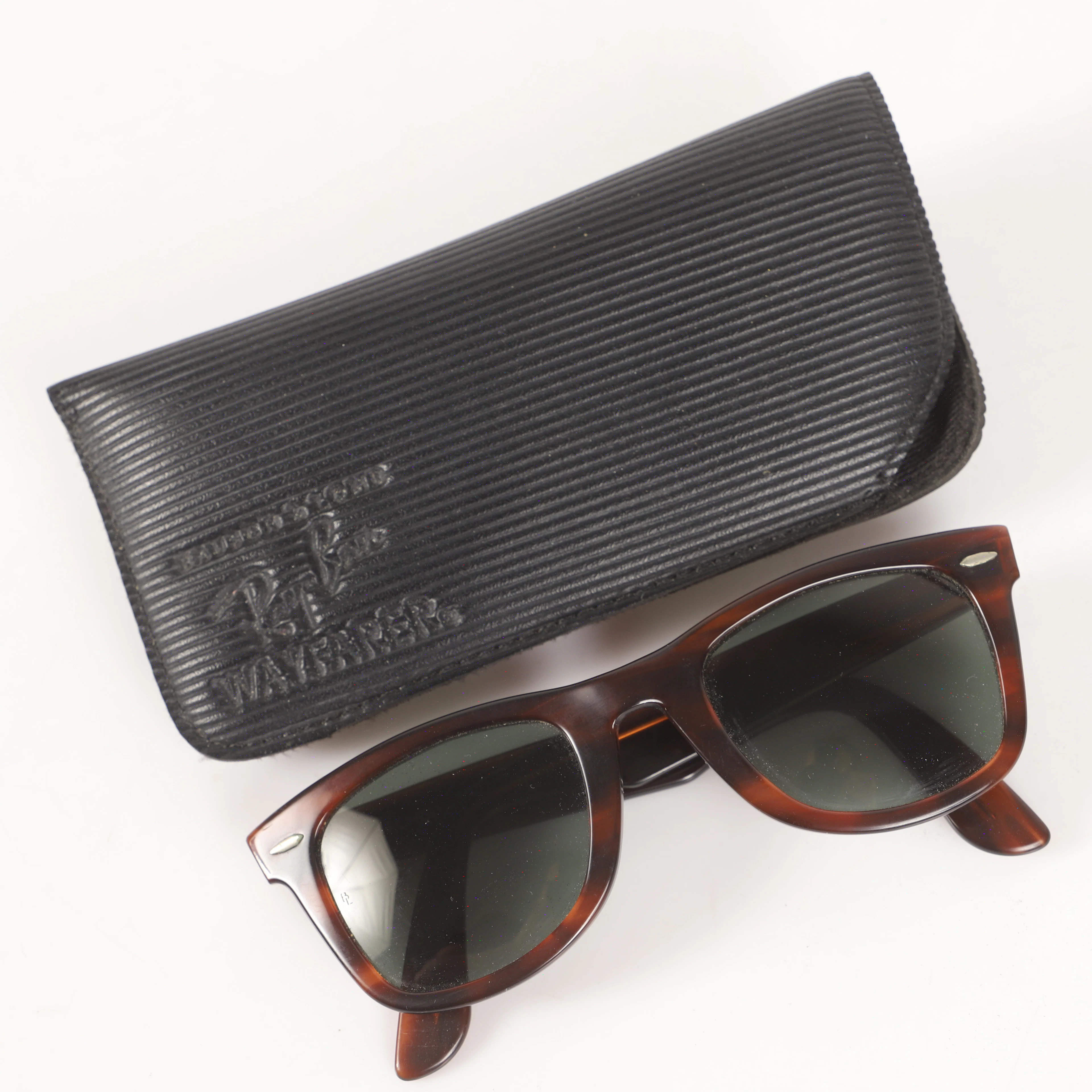 SOLGLASÖGON, "Wayfarer", Ray-Ban, USA.