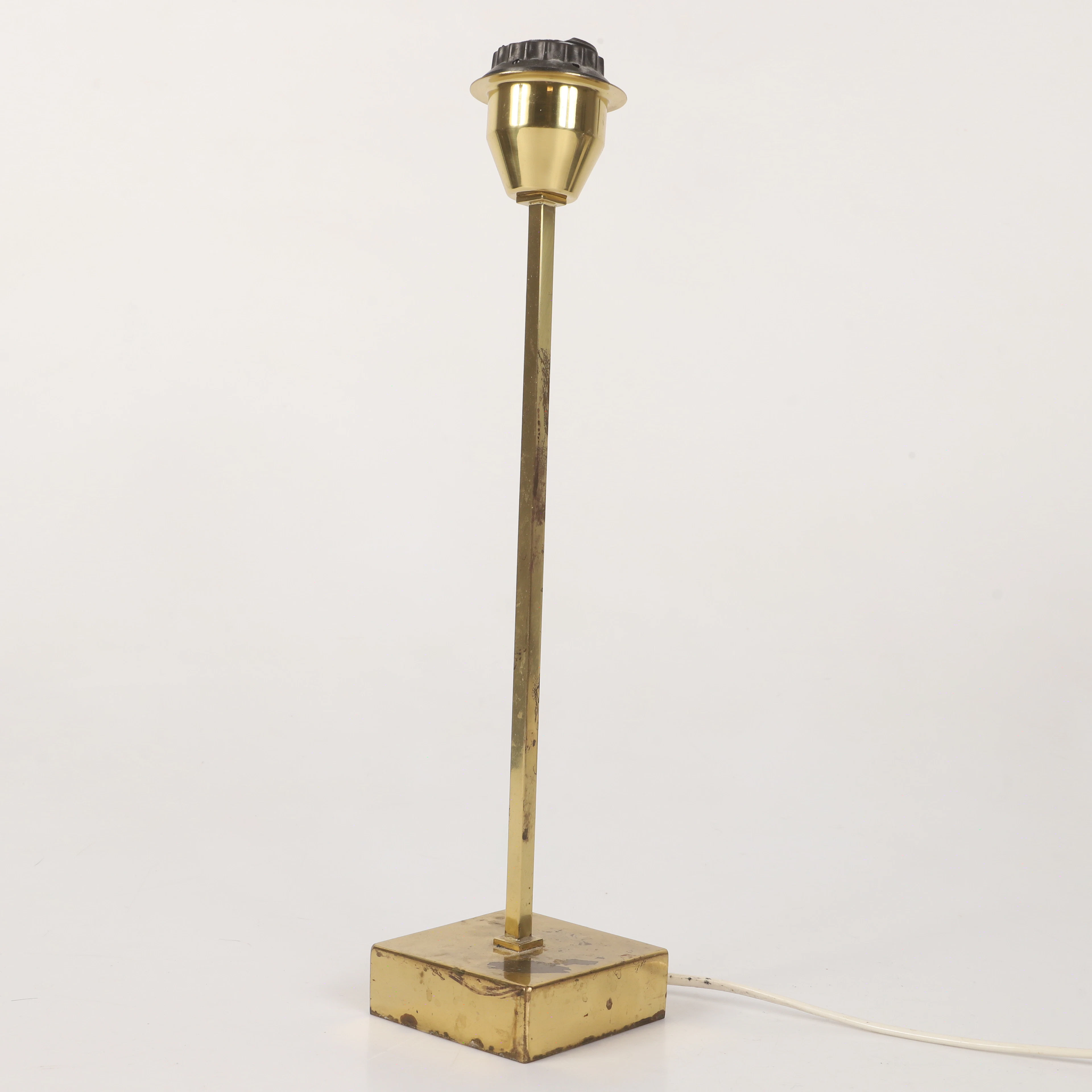 BORDSLAMPA, mässing, märkt L.R.