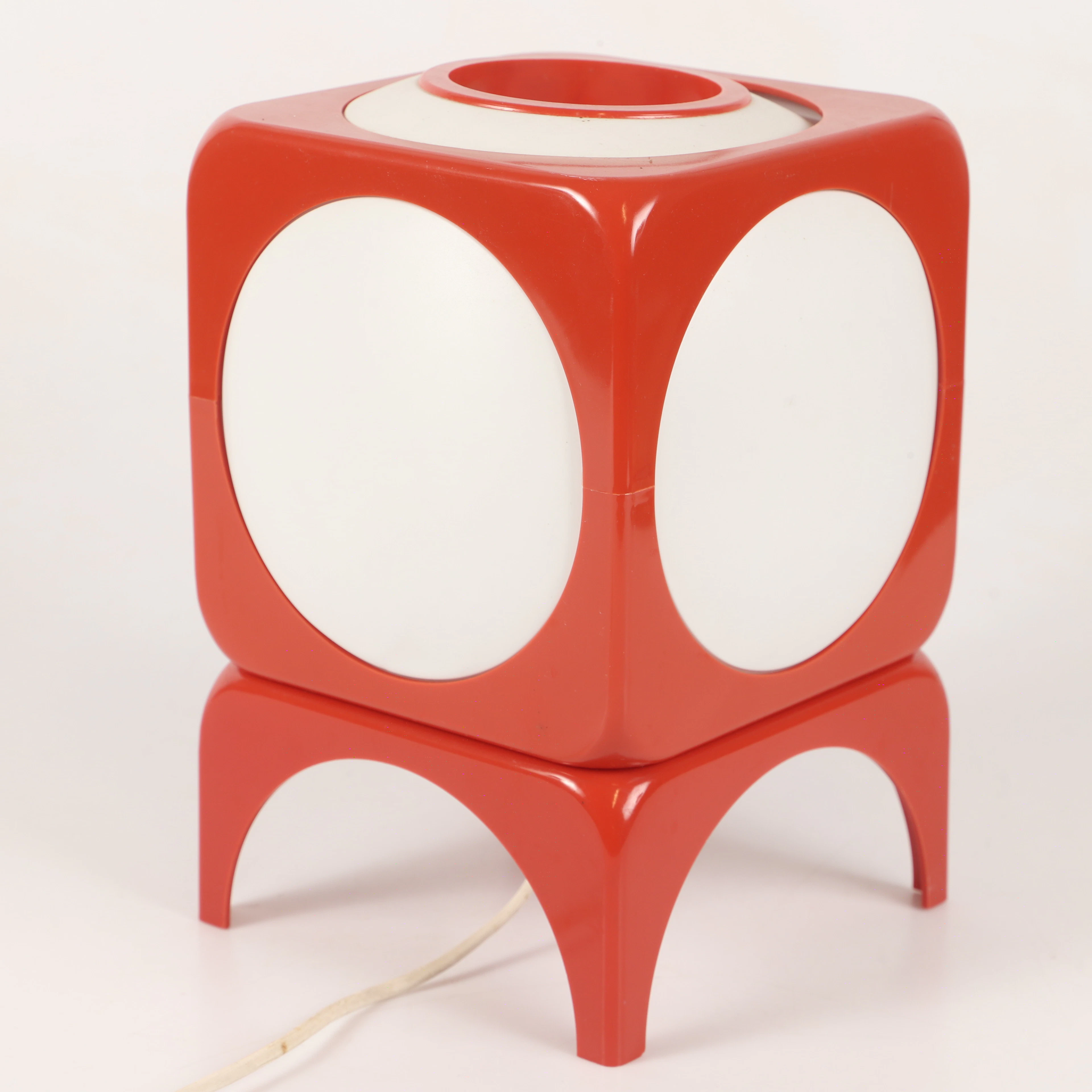 LARS SCHIØLER. Bordslampa, "Kuben", plast, IKEA, 1970-tal.
