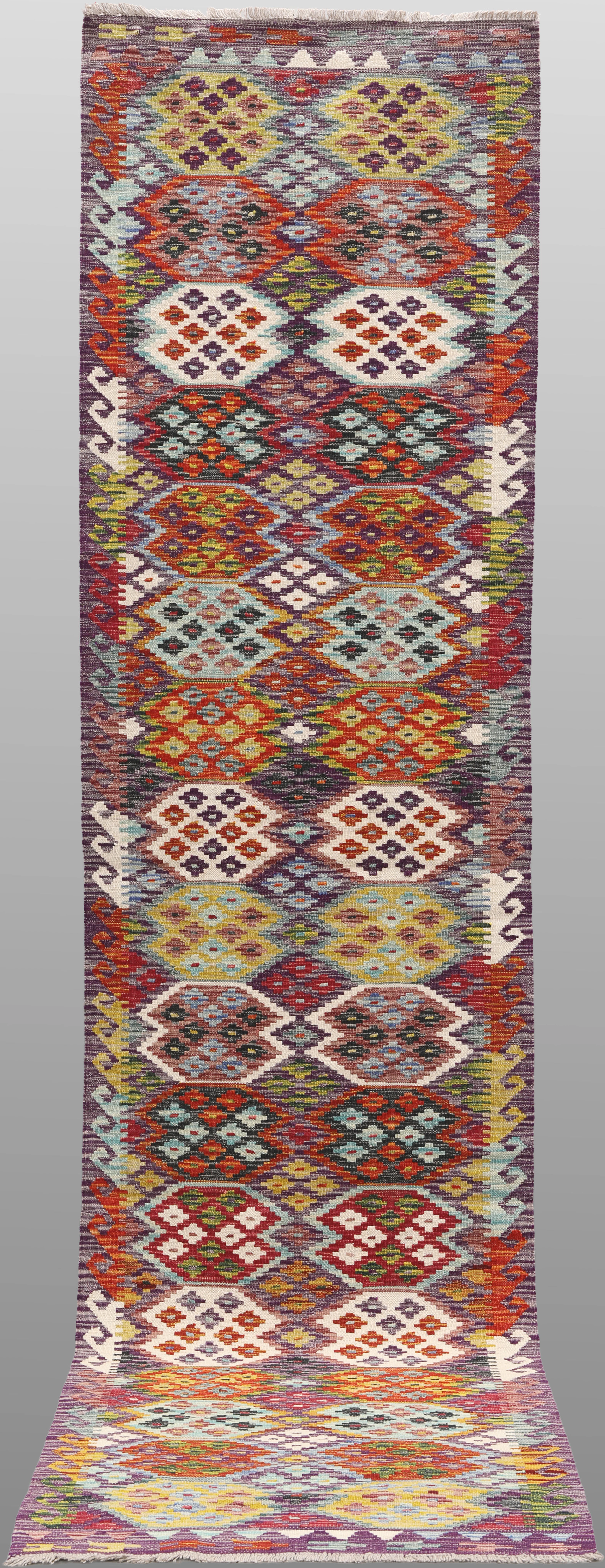 MATTA, "Kelim", galleri, 385 x 83 cm.
