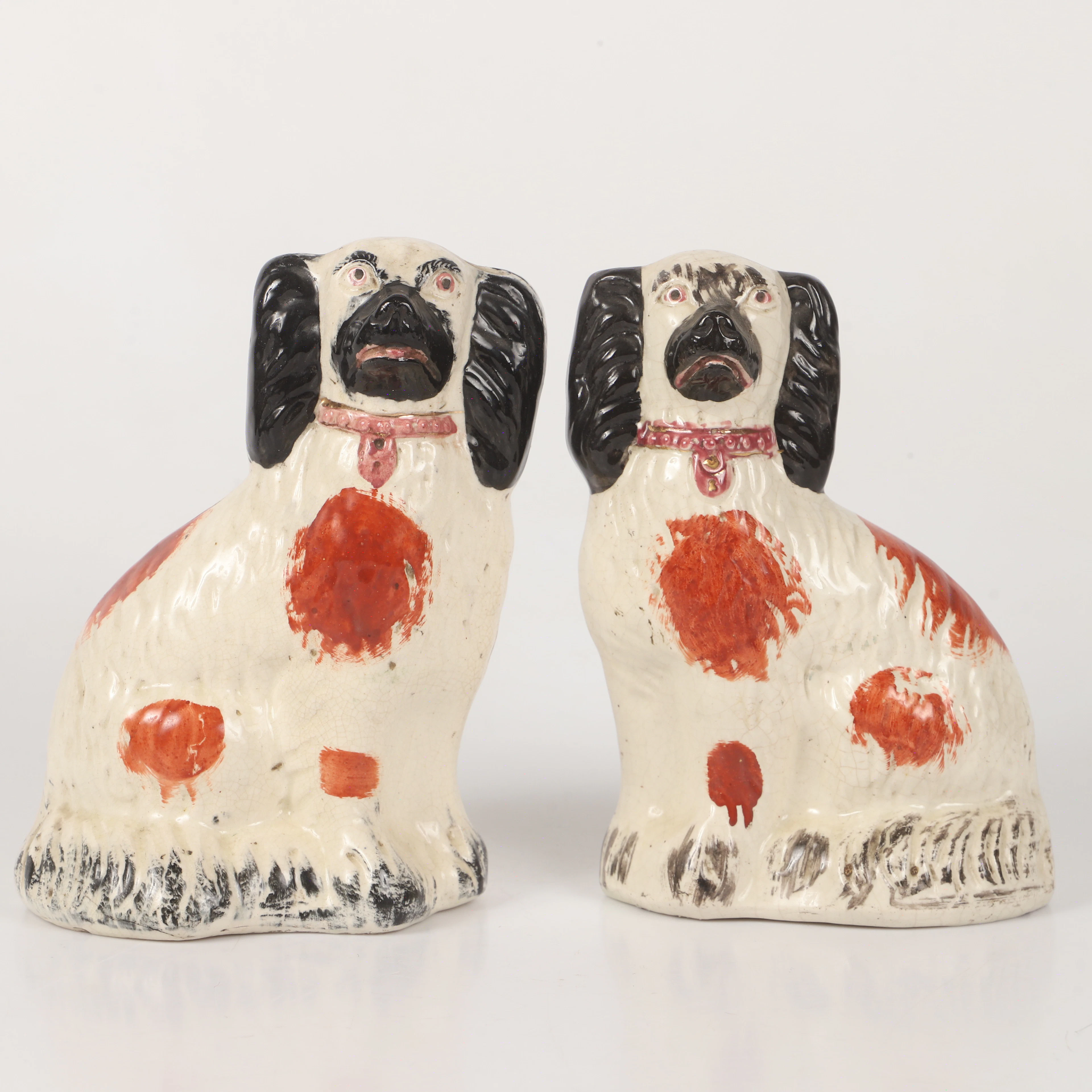 FIGURINER, ett par, hundar, flintgods, Staffordshire, England, tidigt 1900-tal.