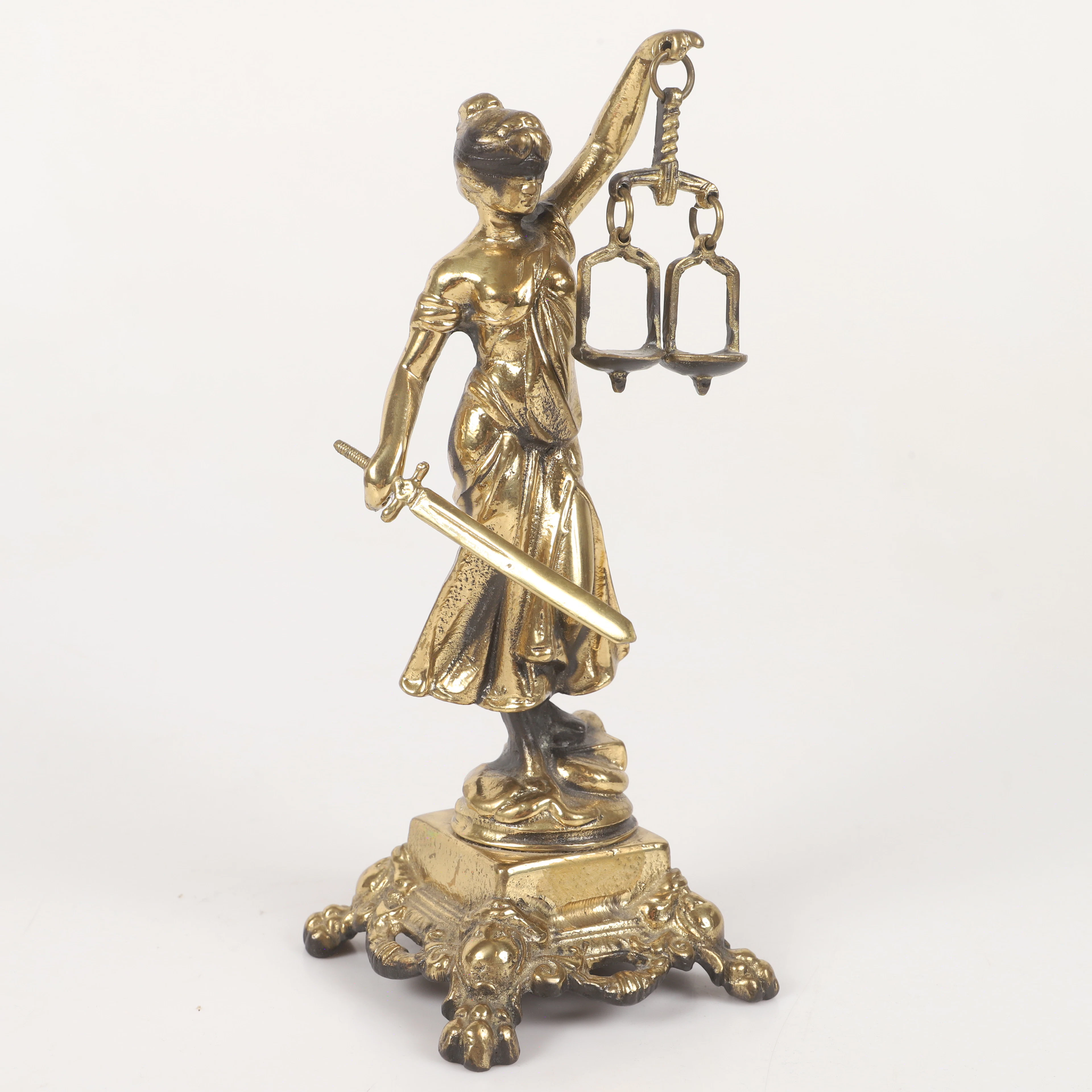 SKULPTUR, "Justitia"/"Temida", förgylld metall, 1900-tal.