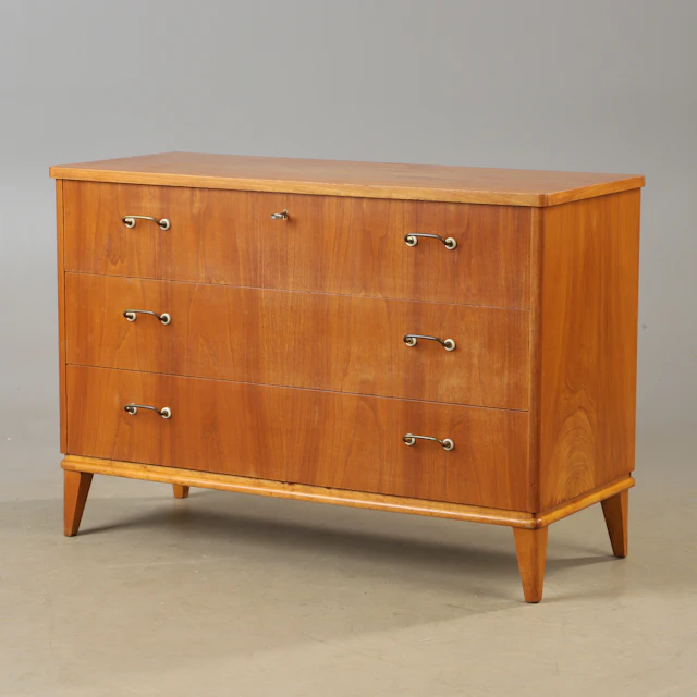 BYRÅ, 3-lådig, alm, Swedish modern, 1940-tal.