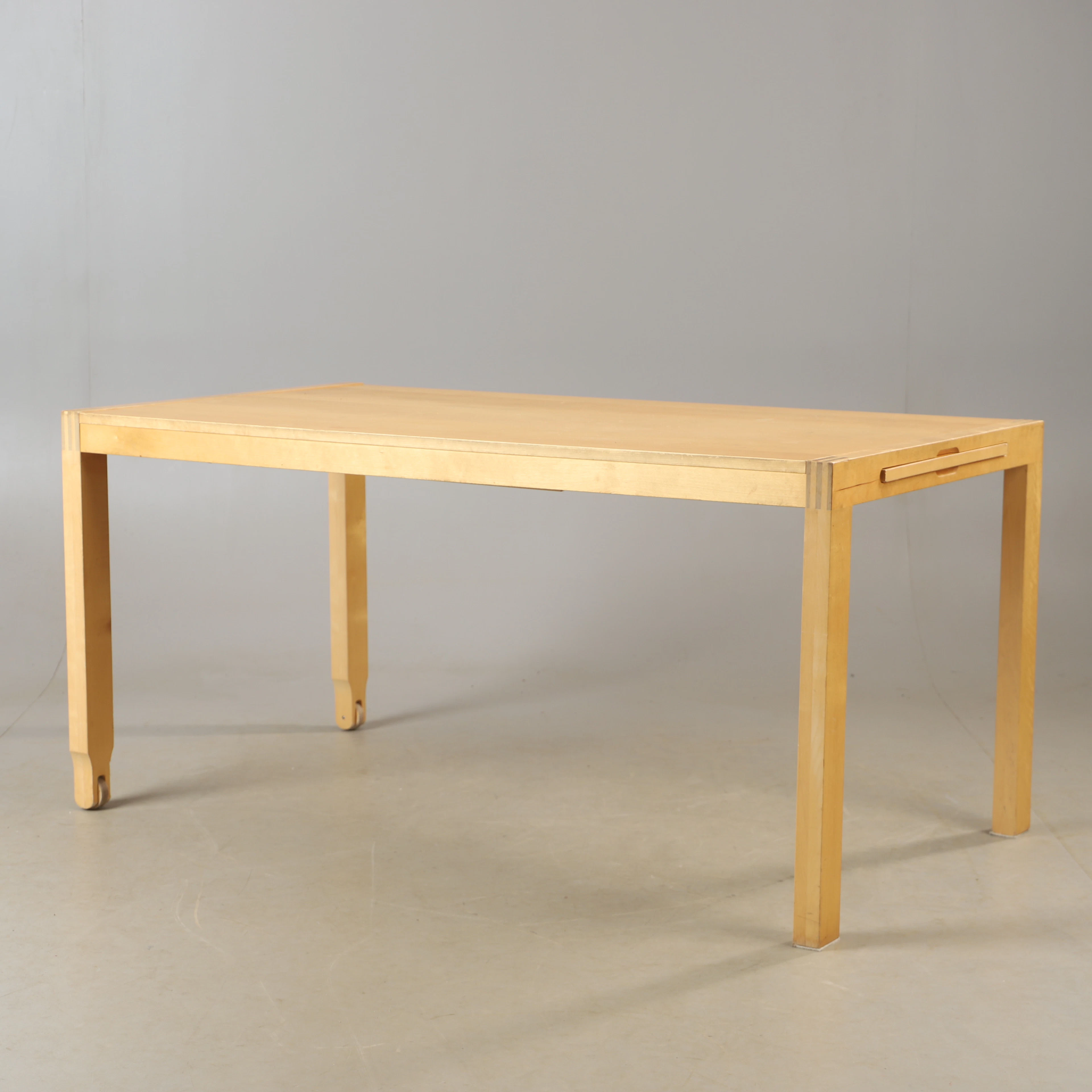 IELS GAMMELGAARD. Matbord, "Pelto", med iläggsskiva, björk, IKEA