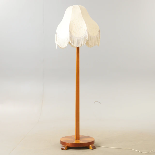 GOLVLAMPA, björk och alm, Swedish modern, 1940-tal.