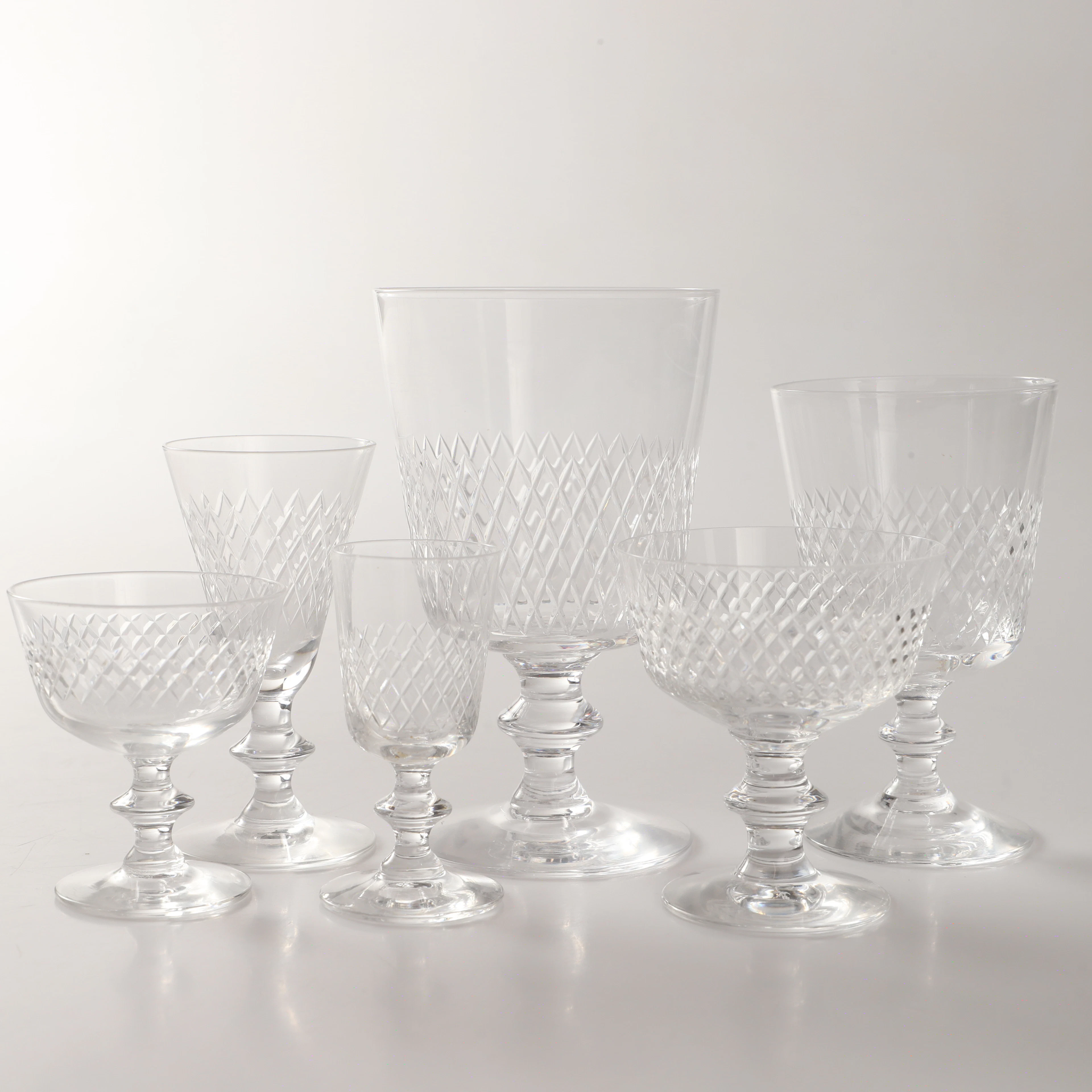 VICKE LINDSTRAND. Glasservis, 60 delar, "Diamant", Kosta.