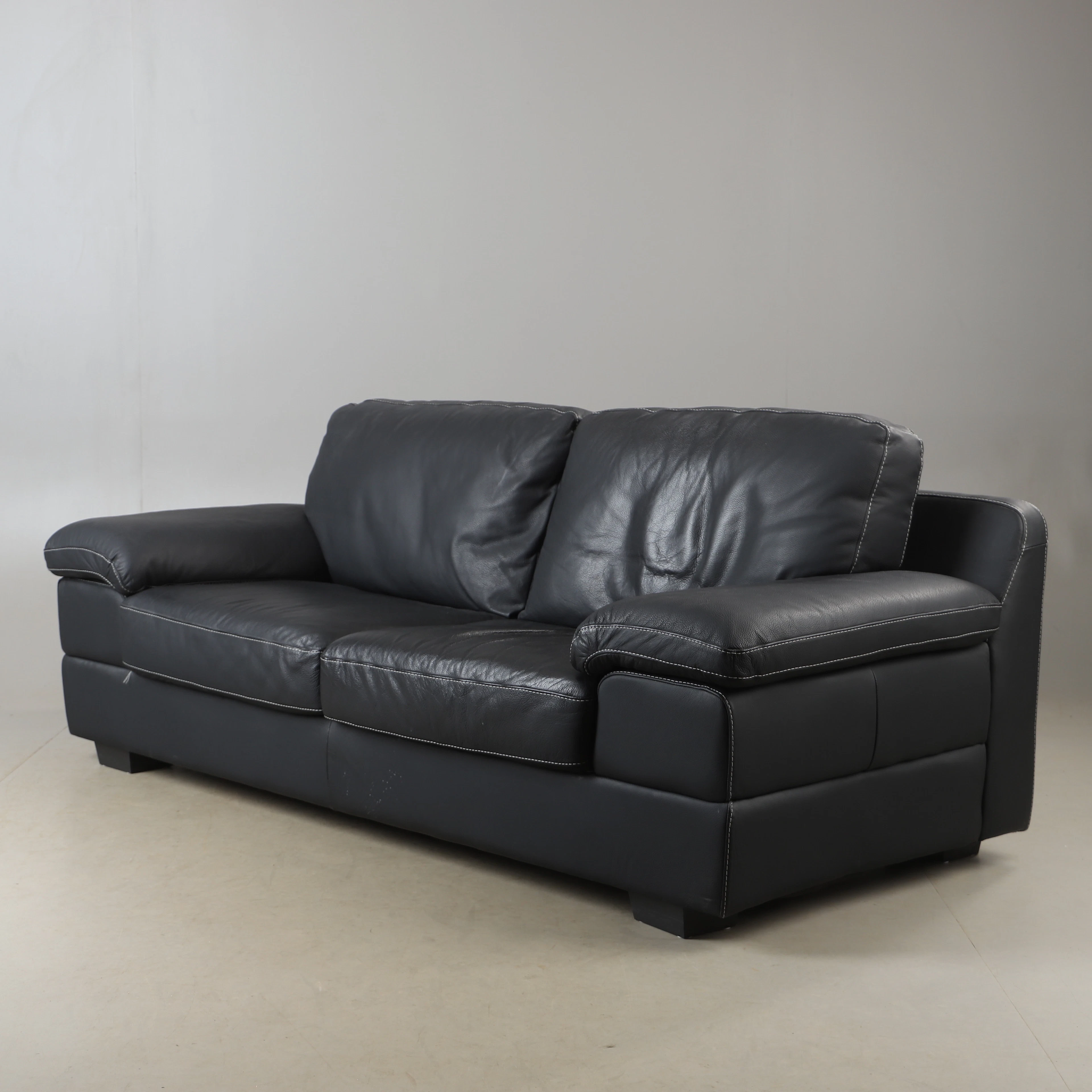 SOFFA, skinnklädsel, Leatherline, Divani, Italien, 2000-tal.