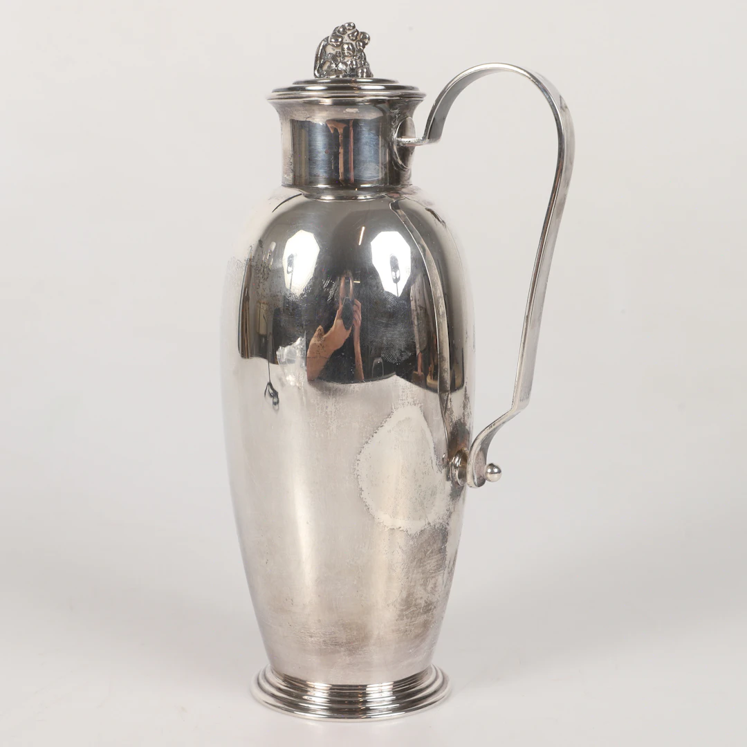SHAKER, silver, C. G. Hallberg, Stockholm, 1947.