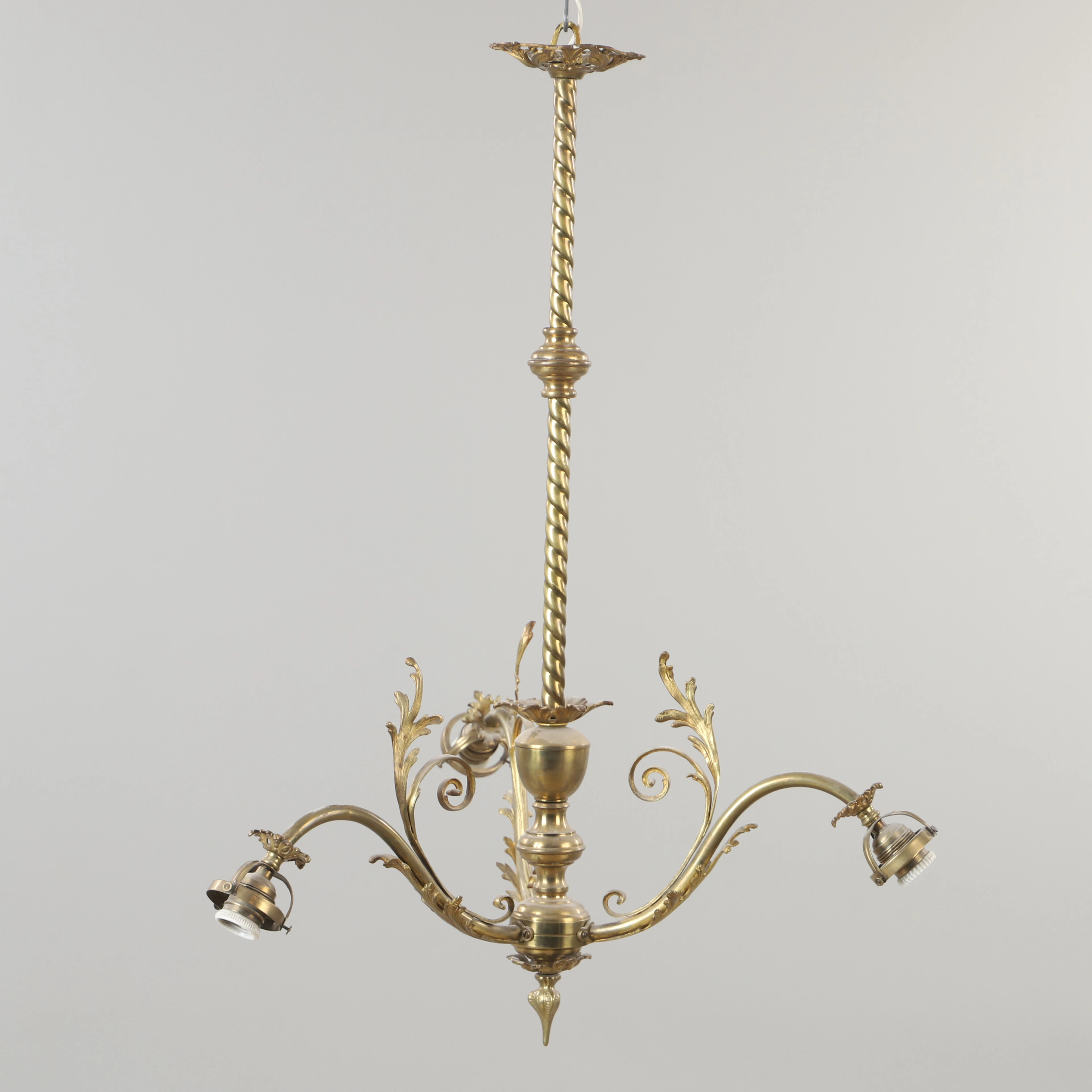 TAKLAMPA, 3-armad, mässing, 1900-talets första hälft.