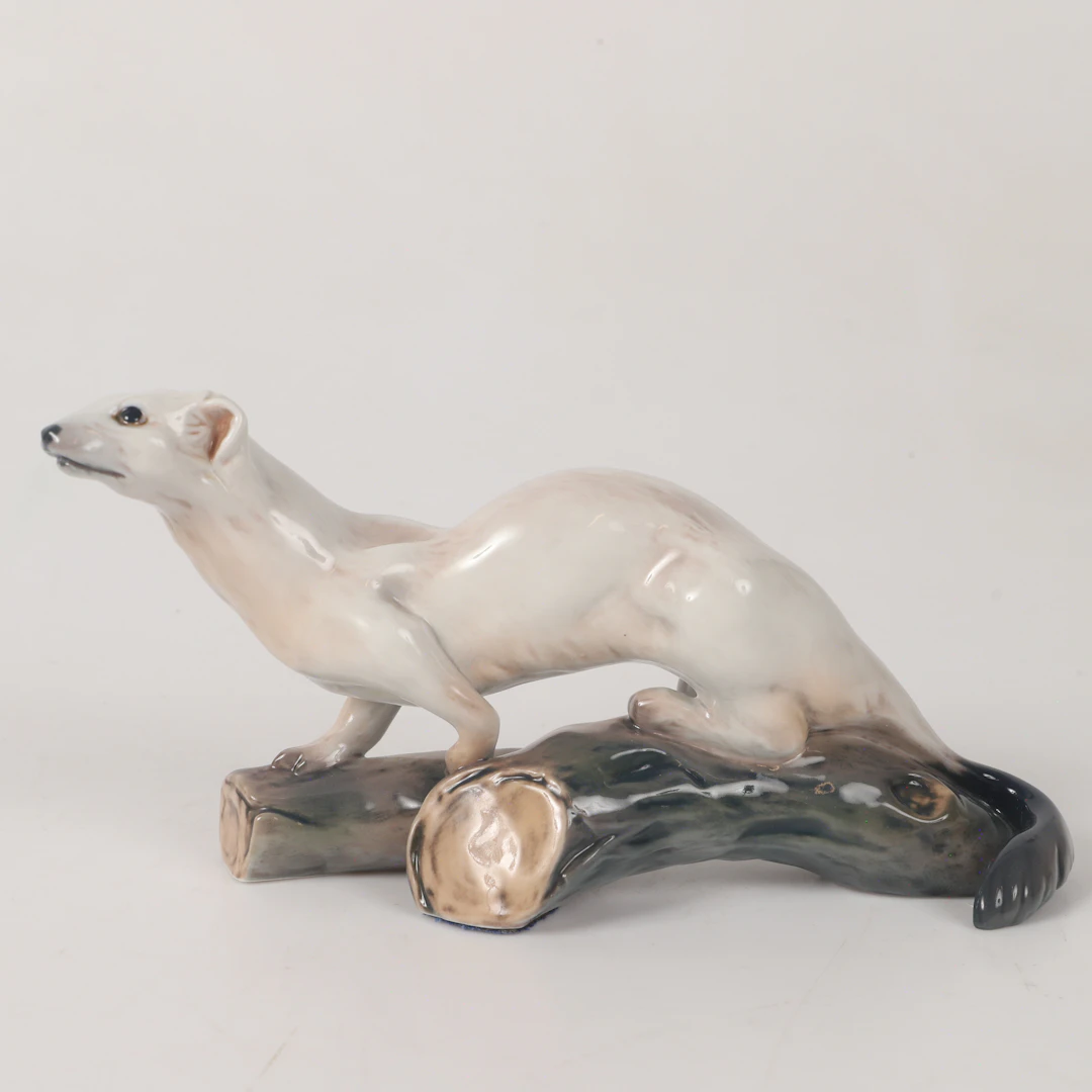 FIGURIN, hermelin, porslin, Dahl Jensen, Danmark.