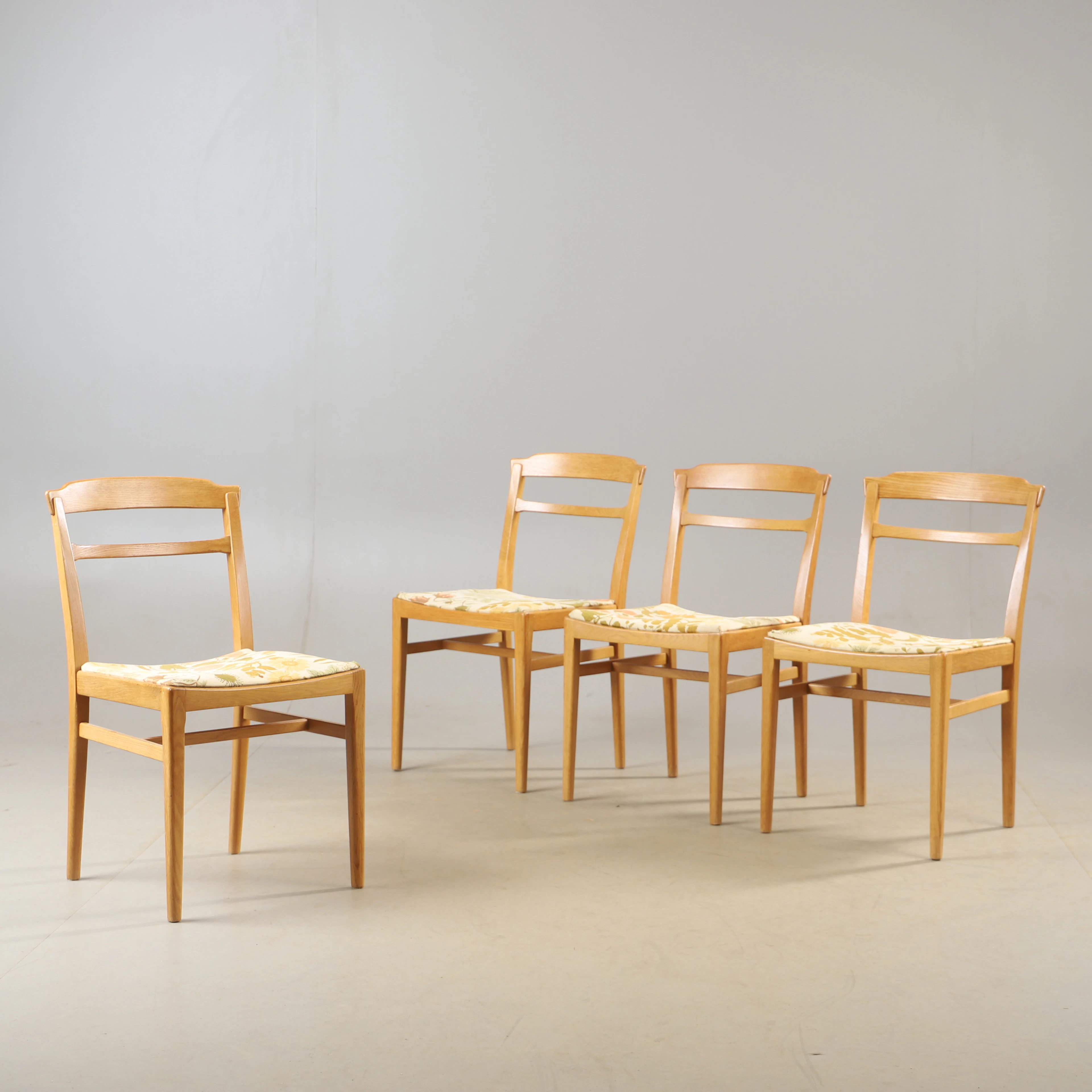 ERIK WÖRTZ. Stolar, 4 stycken, "Petra, Diné", ek, IKEA, 1900-talets mitt.