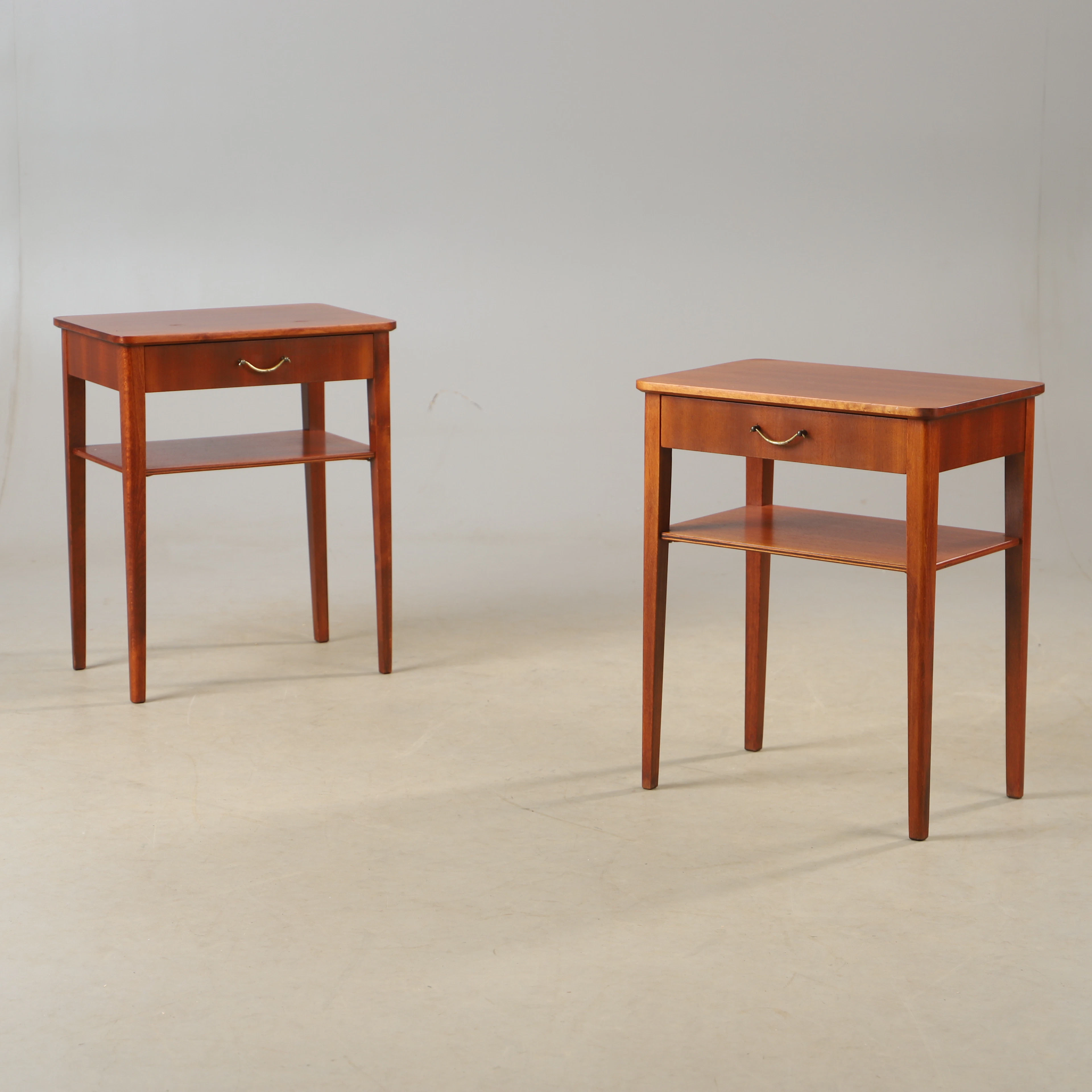 SÄNGBORD, 1 par, mahogny, Swedish Modern, SMI, 1940-tal.